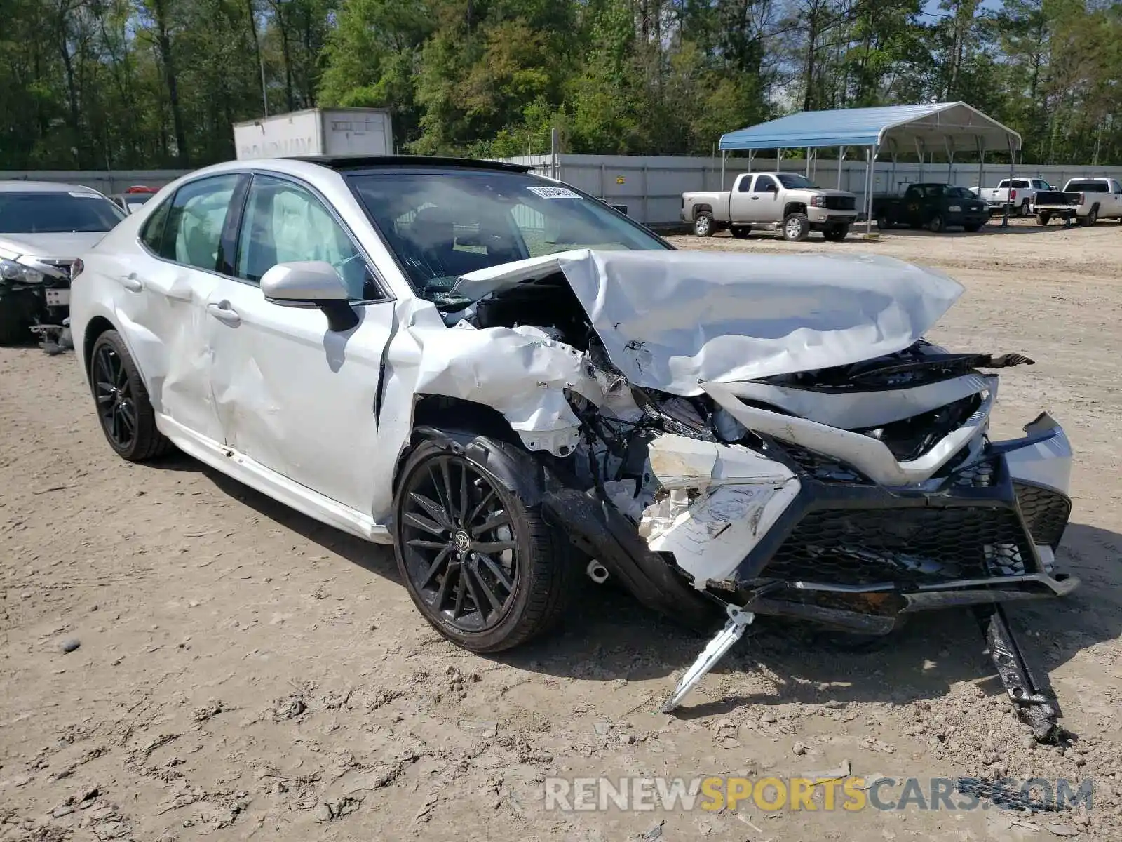 1 Photograph of a damaged car 4T1K61AK8MU549095 TOYOTA CAMRY 2021