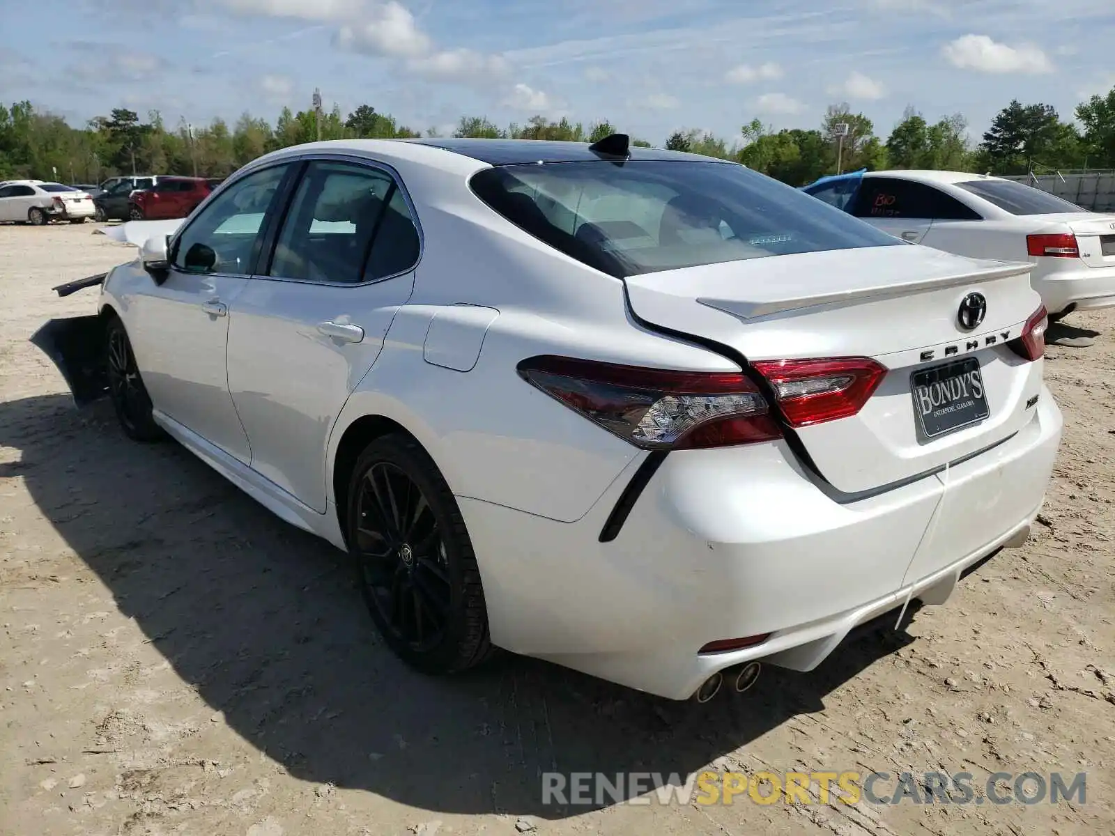 3 Photograph of a damaged car 4T1K61AK8MU549095 TOYOTA CAMRY 2021