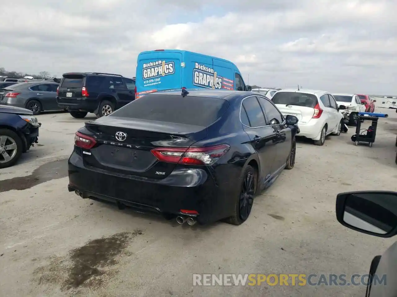 4 Photograph of a damaged car 4T1K61AK8MU552370 TOYOTA CAMRY 2021