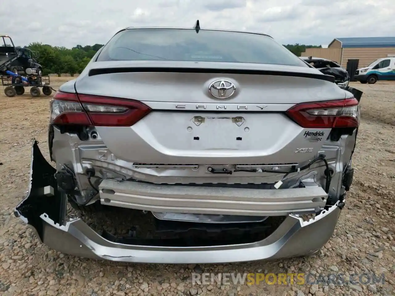 9 Photograph of a damaged car 4T1K61AK8MU603995 TOYOTA CAMRY 2021