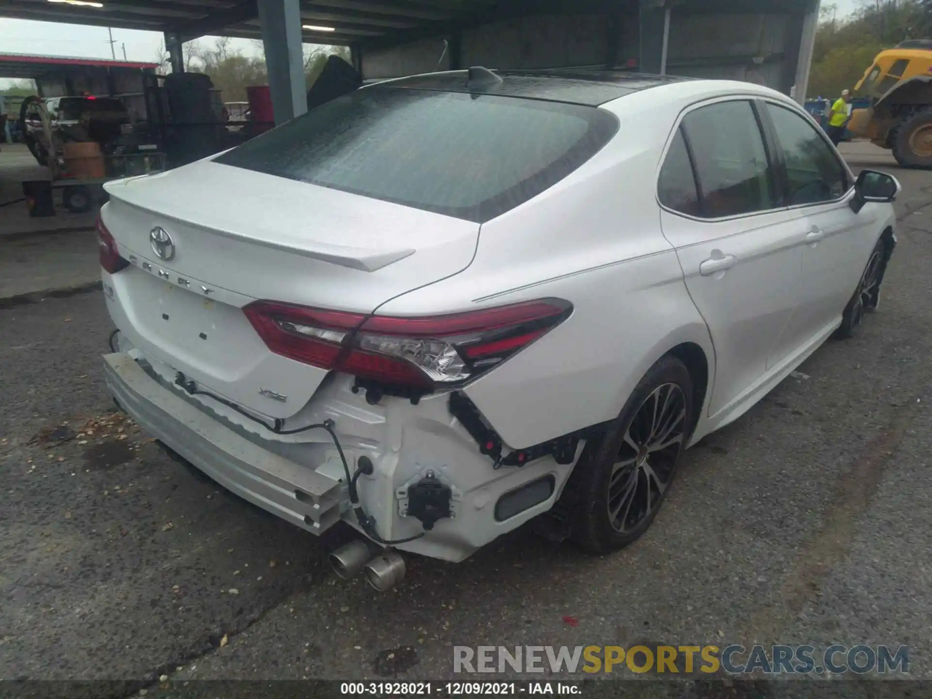 4 Photograph of a damaged car 4T1K61AK9MU428480 TOYOTA CAMRY 2021