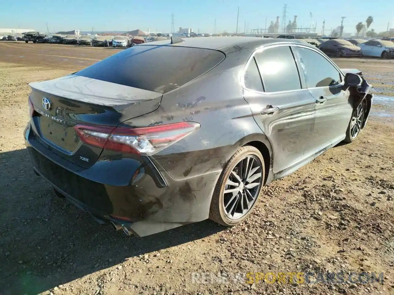 4 Photograph of a damaged car 4T1K61AK9MU452309 TOYOTA CAMRY 2021