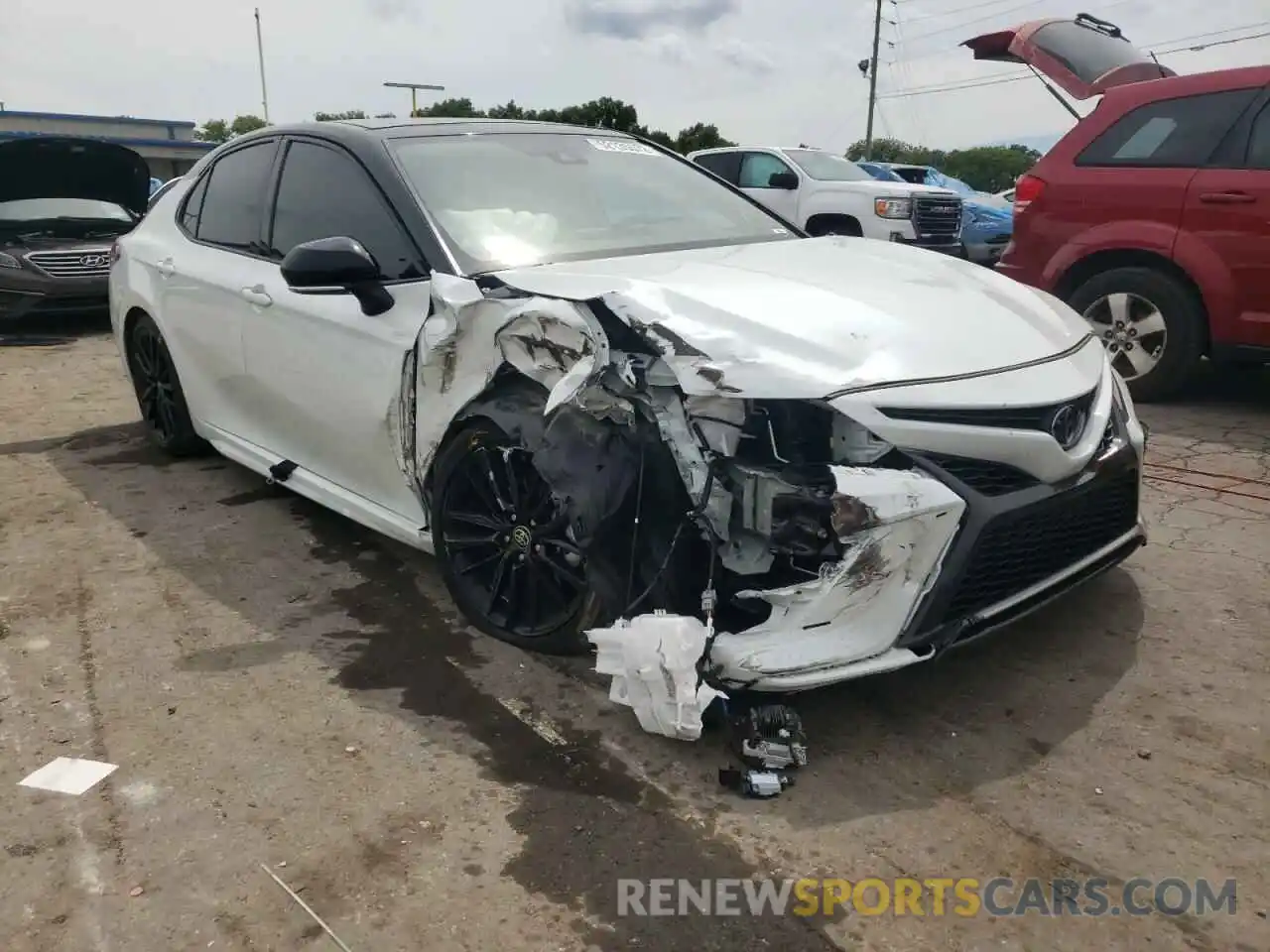 1 Photograph of a damaged car 4T1K61AK9MU483849 TOYOTA CAMRY 2021