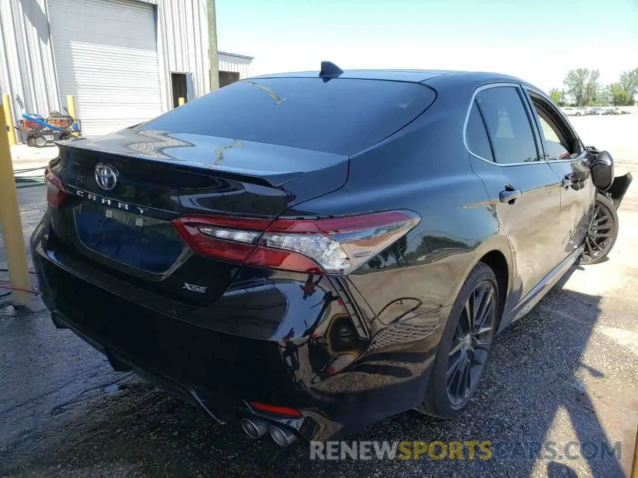 4 Photograph of a damaged car 4T1K61AK9MU484063 TOYOTA CAMRY 2021