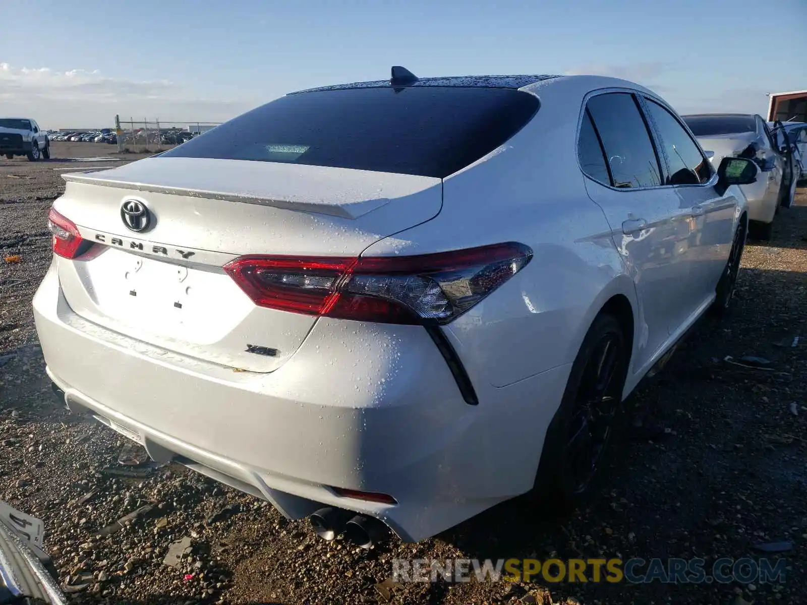 4 Photograph of a damaged car 4T1K61AK9MU528692 TOYOTA CAMRY 2021