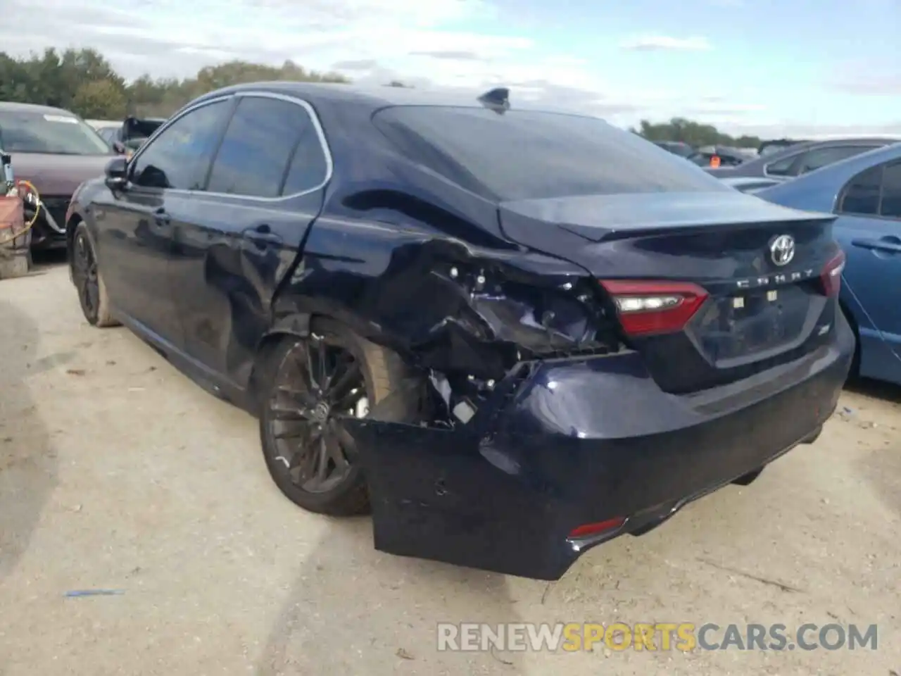 3 Photograph of a damaged car 4T1K61AK9MU565788 TOYOTA CAMRY 2021