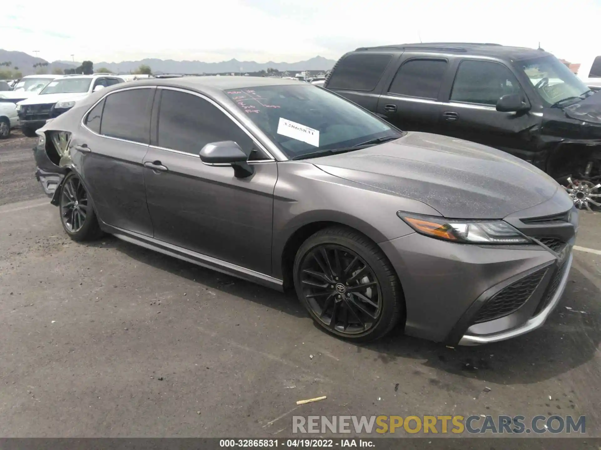 1 Photograph of a damaged car 4T1K61AK9MU566679 TOYOTA CAMRY 2021