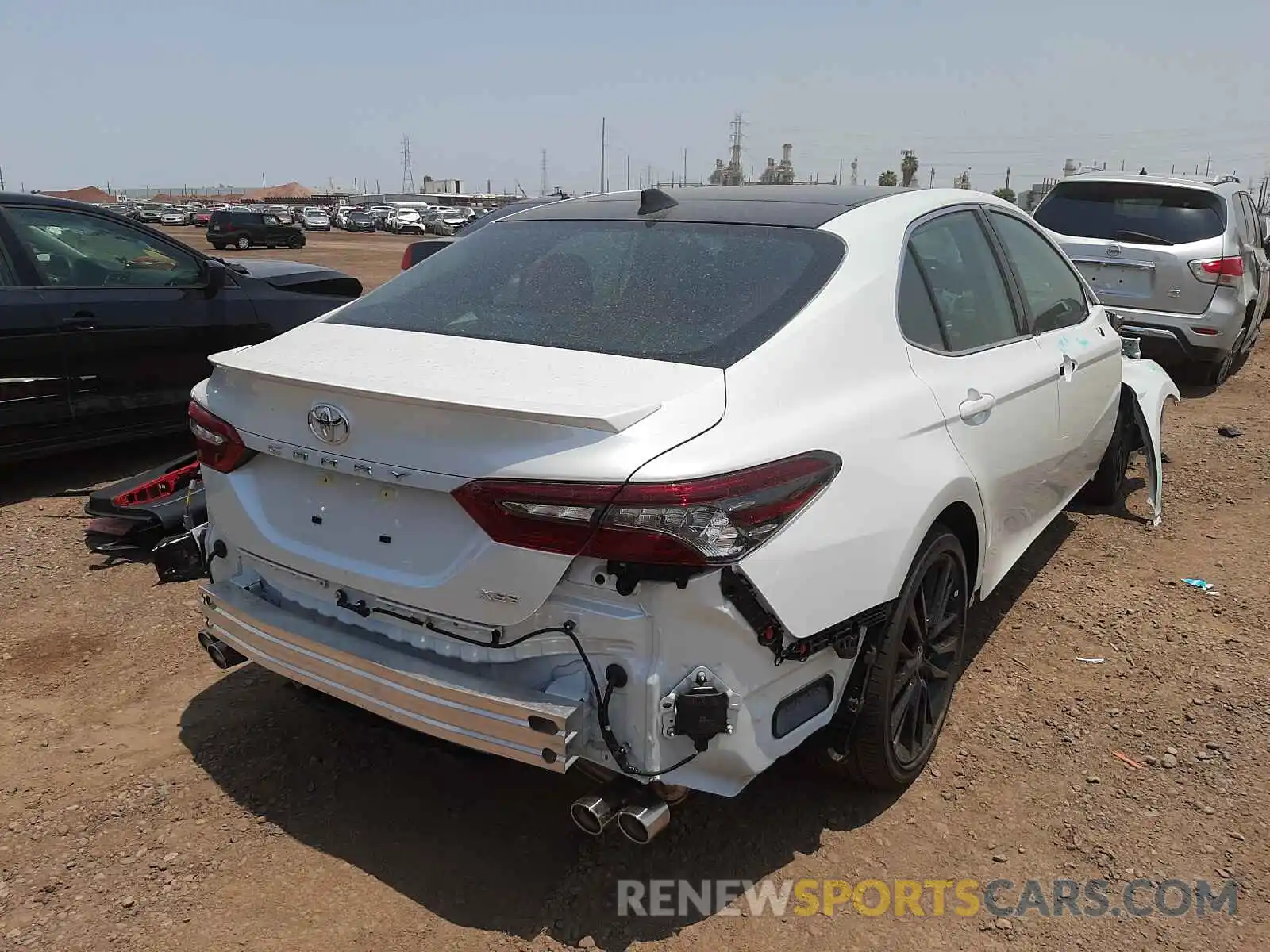 4 Photograph of a damaged car 4T1K61AK9MU586740 TOYOTA CAMRY 2021