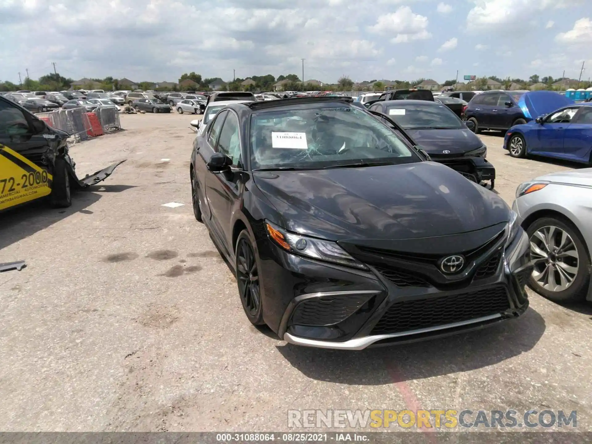 1 Photograph of a damaged car 4T1K61AK9MU604766 TOYOTA CAMRY 2021