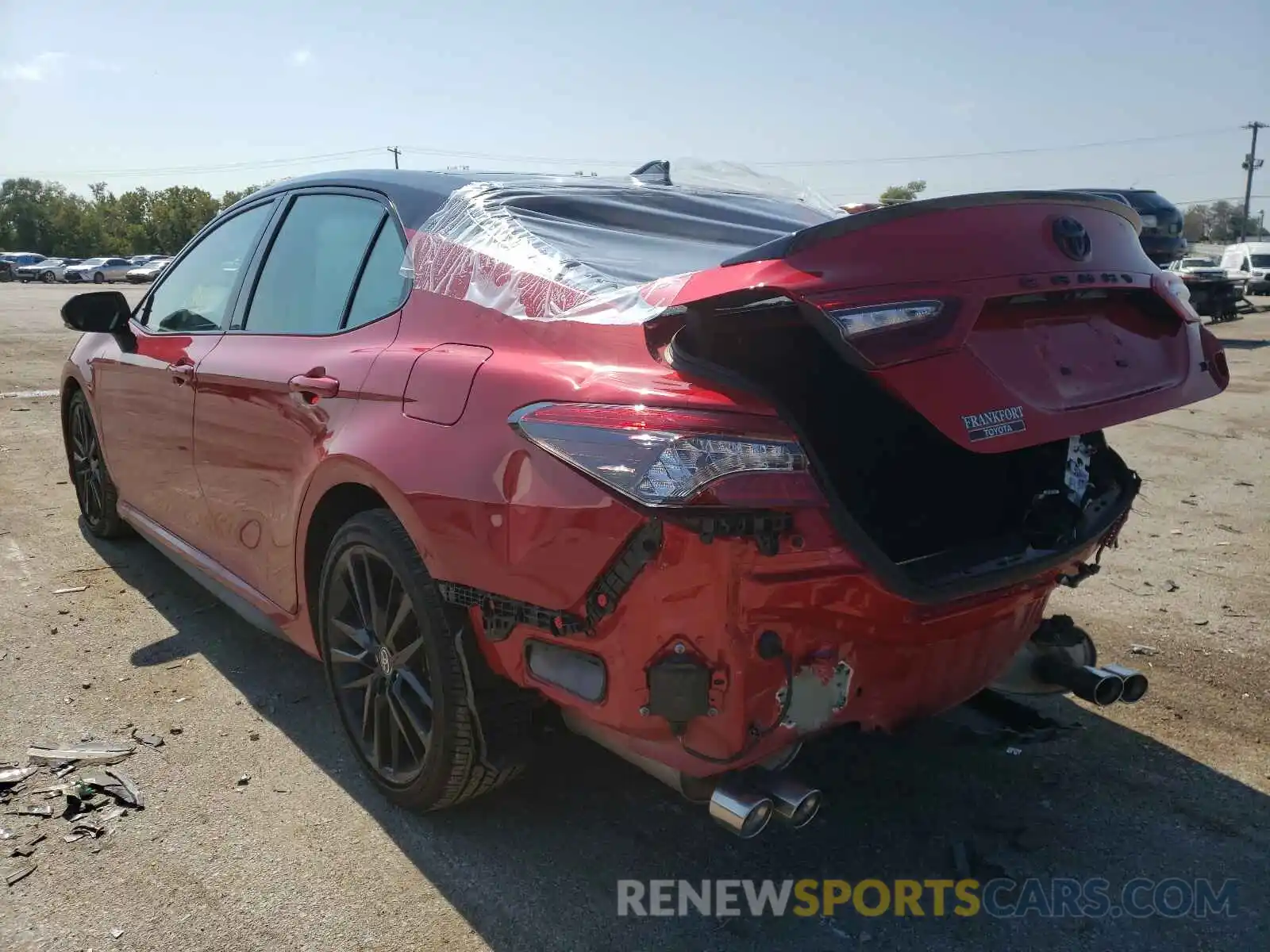 3 Photograph of a damaged car 4T1K61AKXMU411557 TOYOTA CAMRY 2021