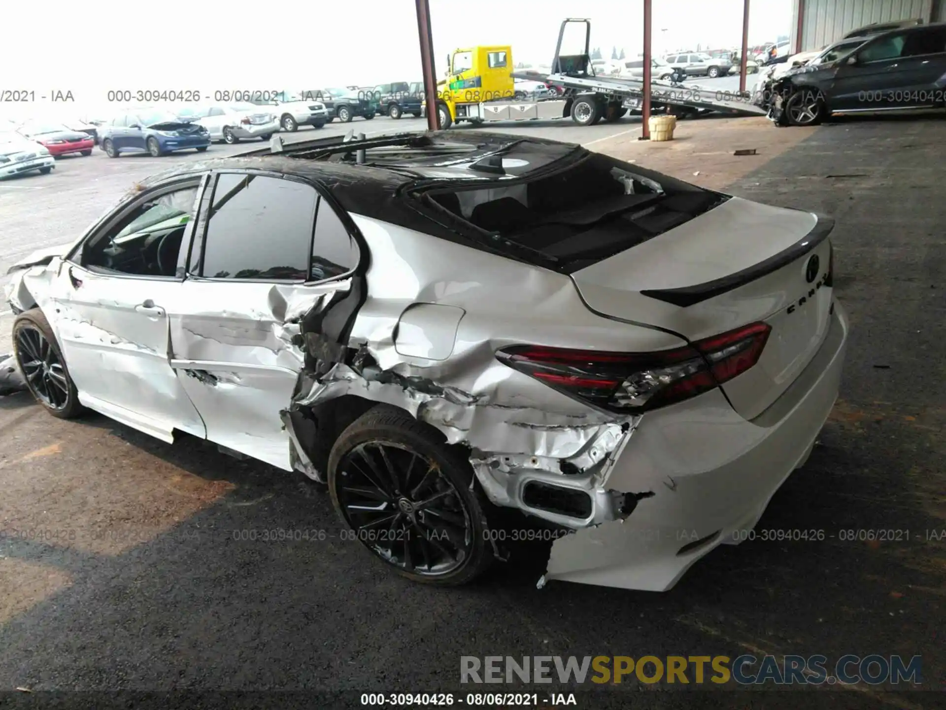 3 Photograph of a damaged car 4T1K61AKXMU412403 TOYOTA CAMRY 2021