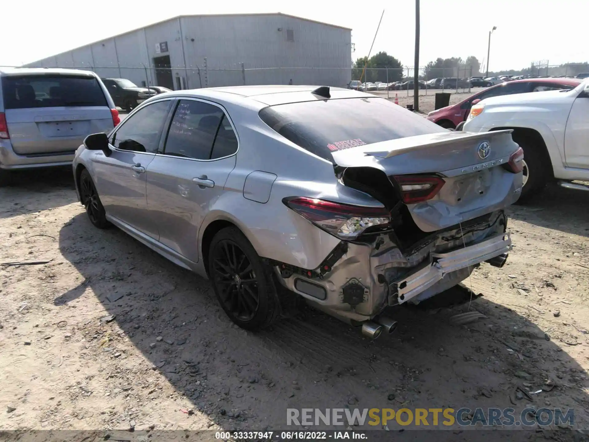 3 Photograph of a damaged car 4T1K61AKXMU418315 TOYOTA CAMRY 2021