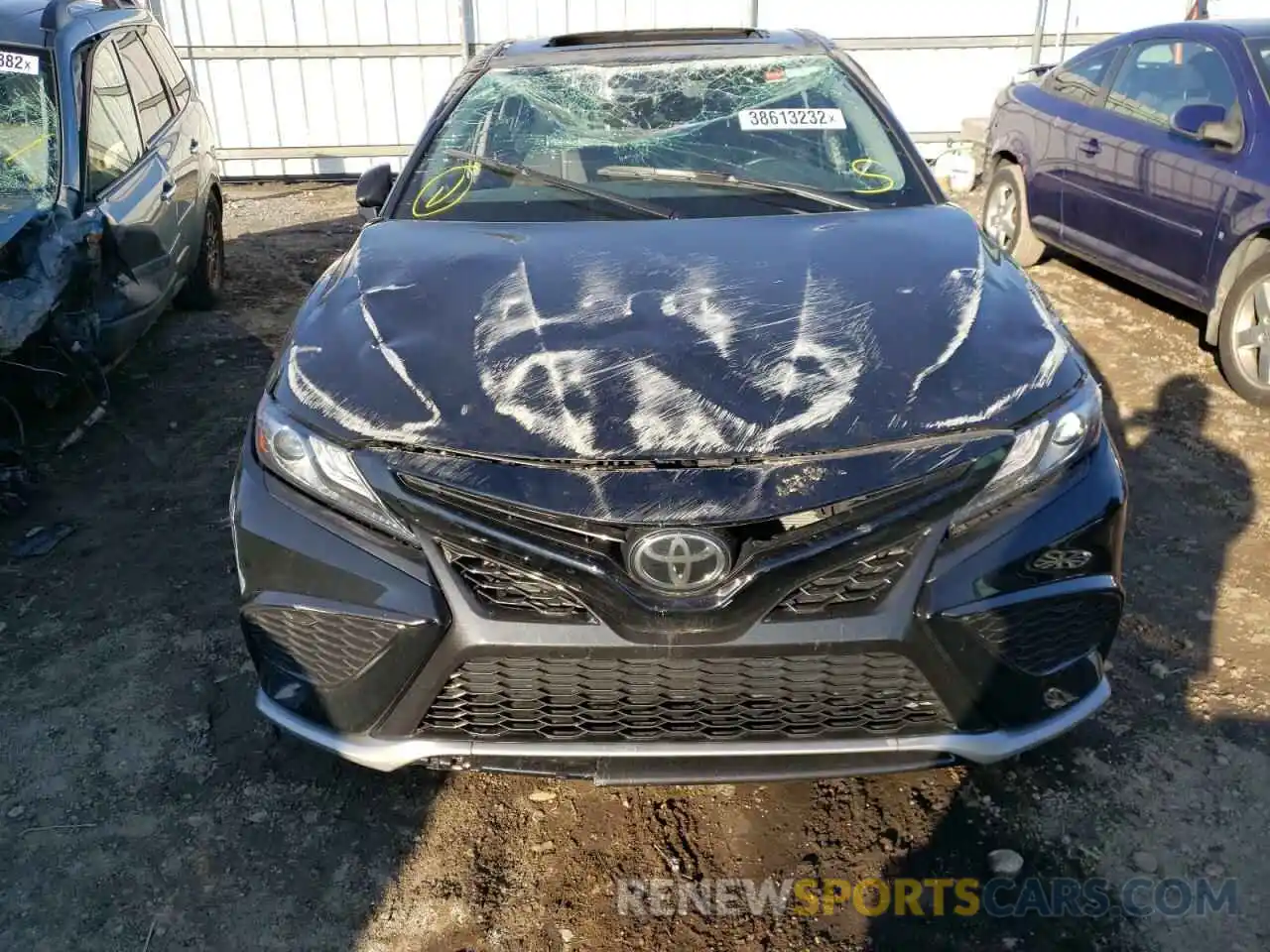 9 Photograph of a damaged car 4T1K61AKXMU420405 TOYOTA CAMRY 2021