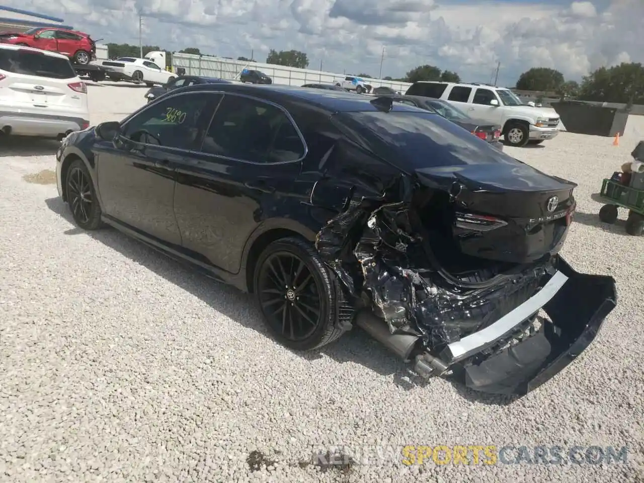 3 Photograph of a damaged car 4T1K61AKXMU425989 TOYOTA CAMRY 2021