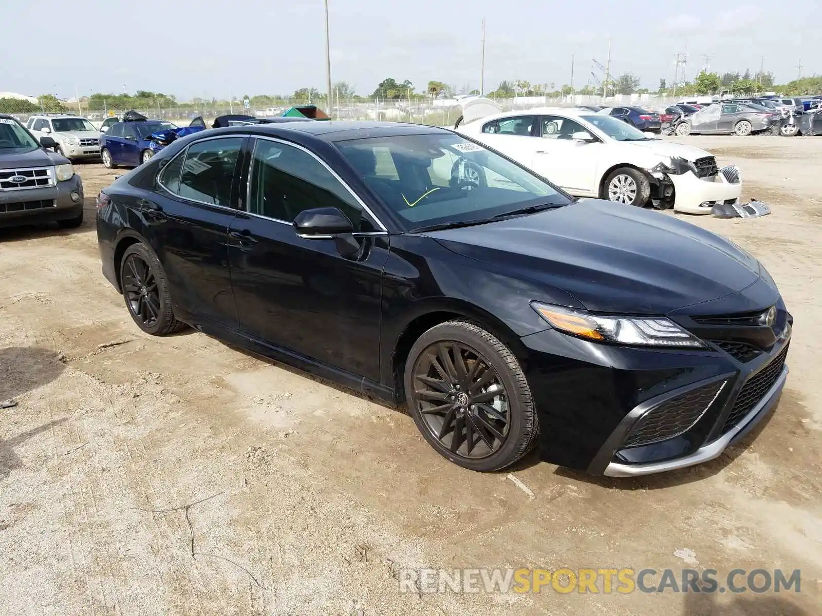 1 Photograph of a damaged car 4T1K61AKXMU434241 TOYOTA CAMRY 2021