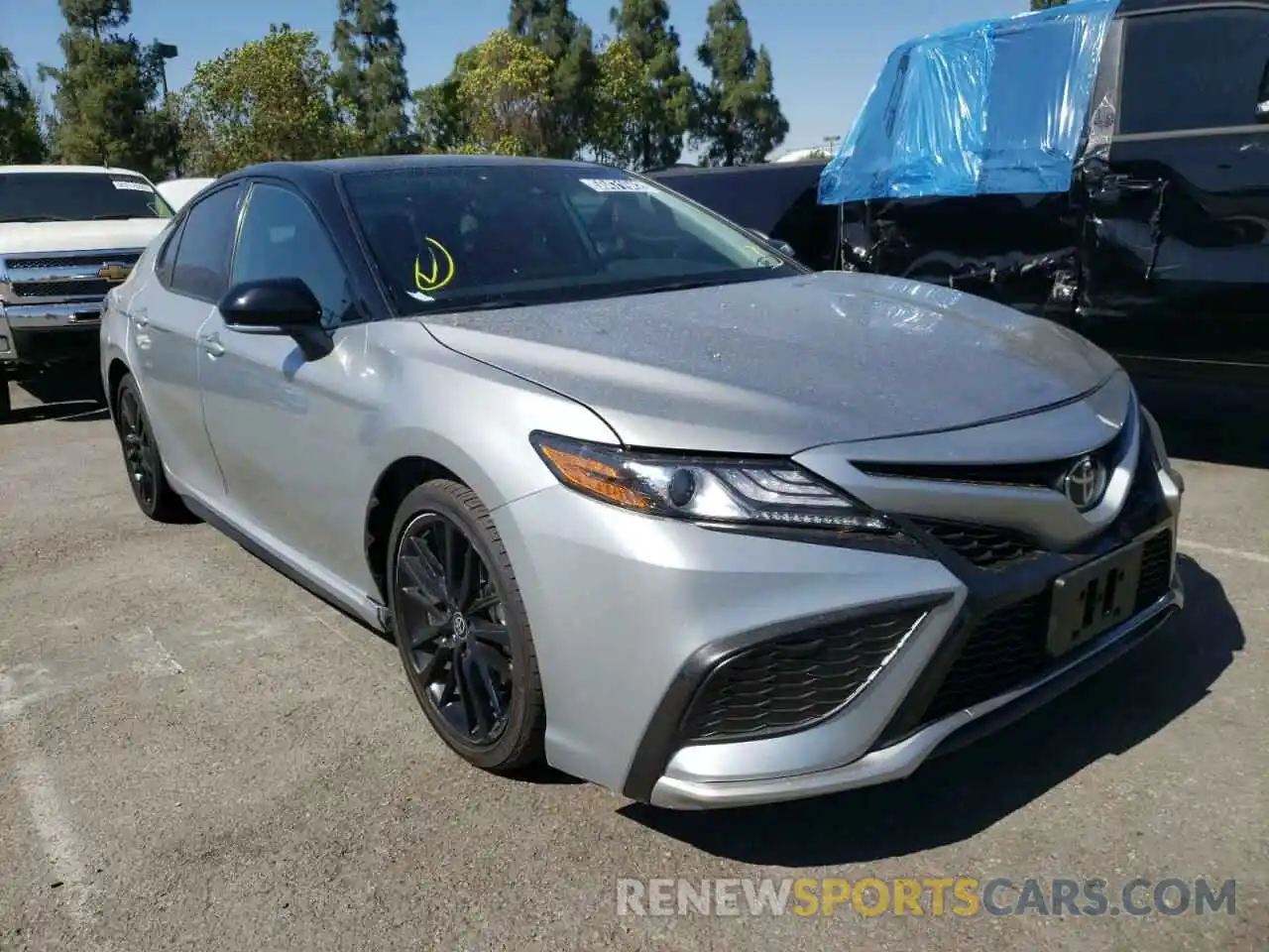 1 Photograph of a damaged car 4T1K61AKXMU443831 TOYOTA CAMRY 2021