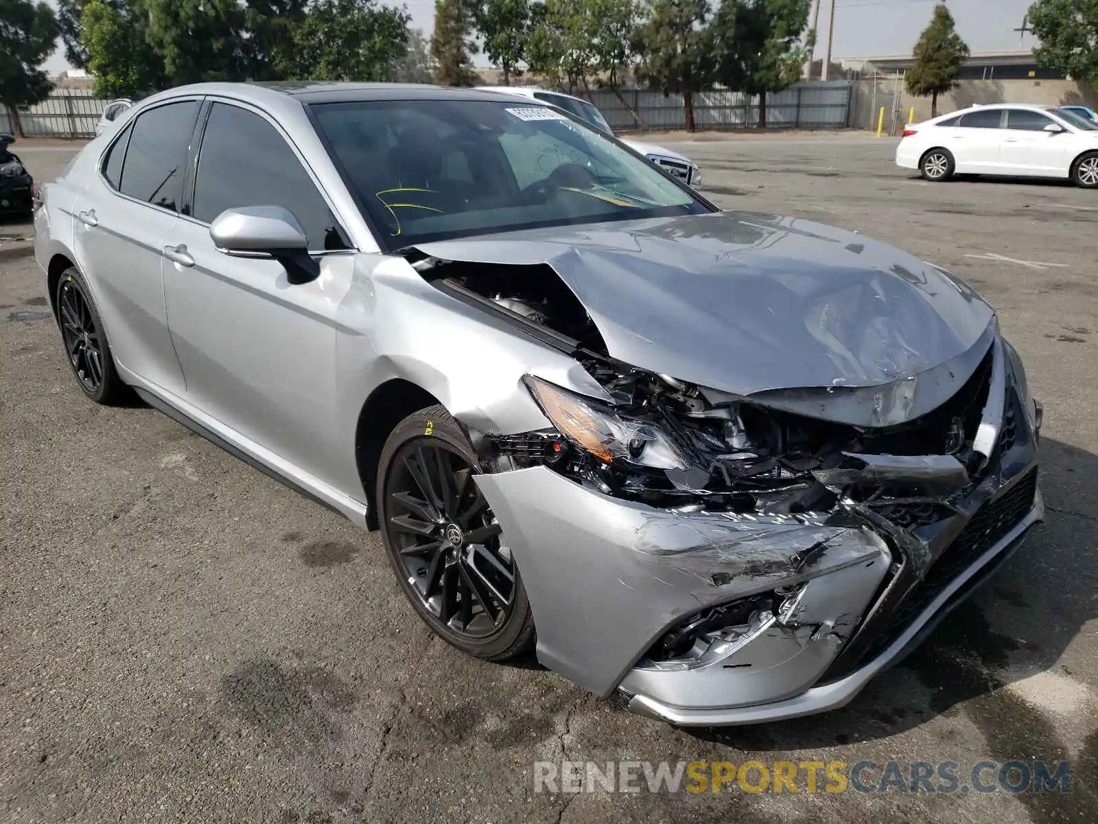 1 Photograph of a damaged car 4T1K61AKXMU453761 TOYOTA CAMRY 2021