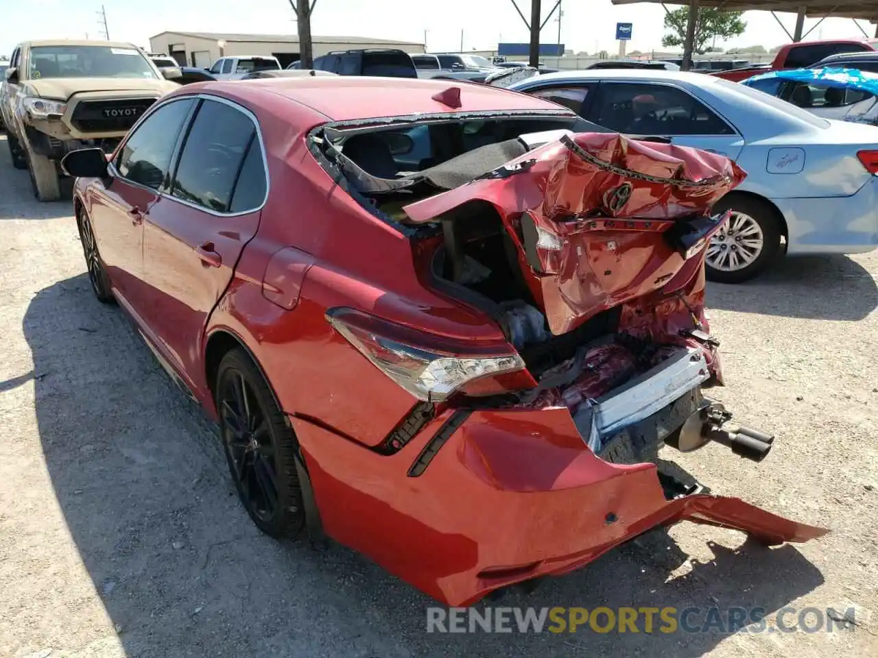 3 Photograph of a damaged car 4T1K61AKXMU464288 TOYOTA CAMRY 2021