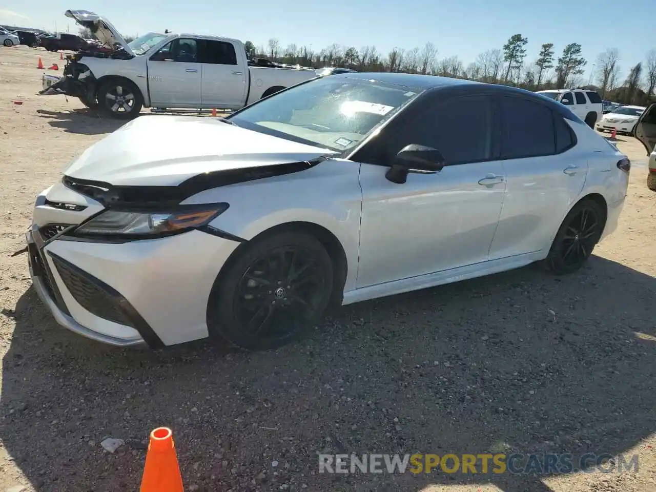 1 Photograph of a damaged car 4T1K61AKXMU527633 TOYOTA CAMRY 2021