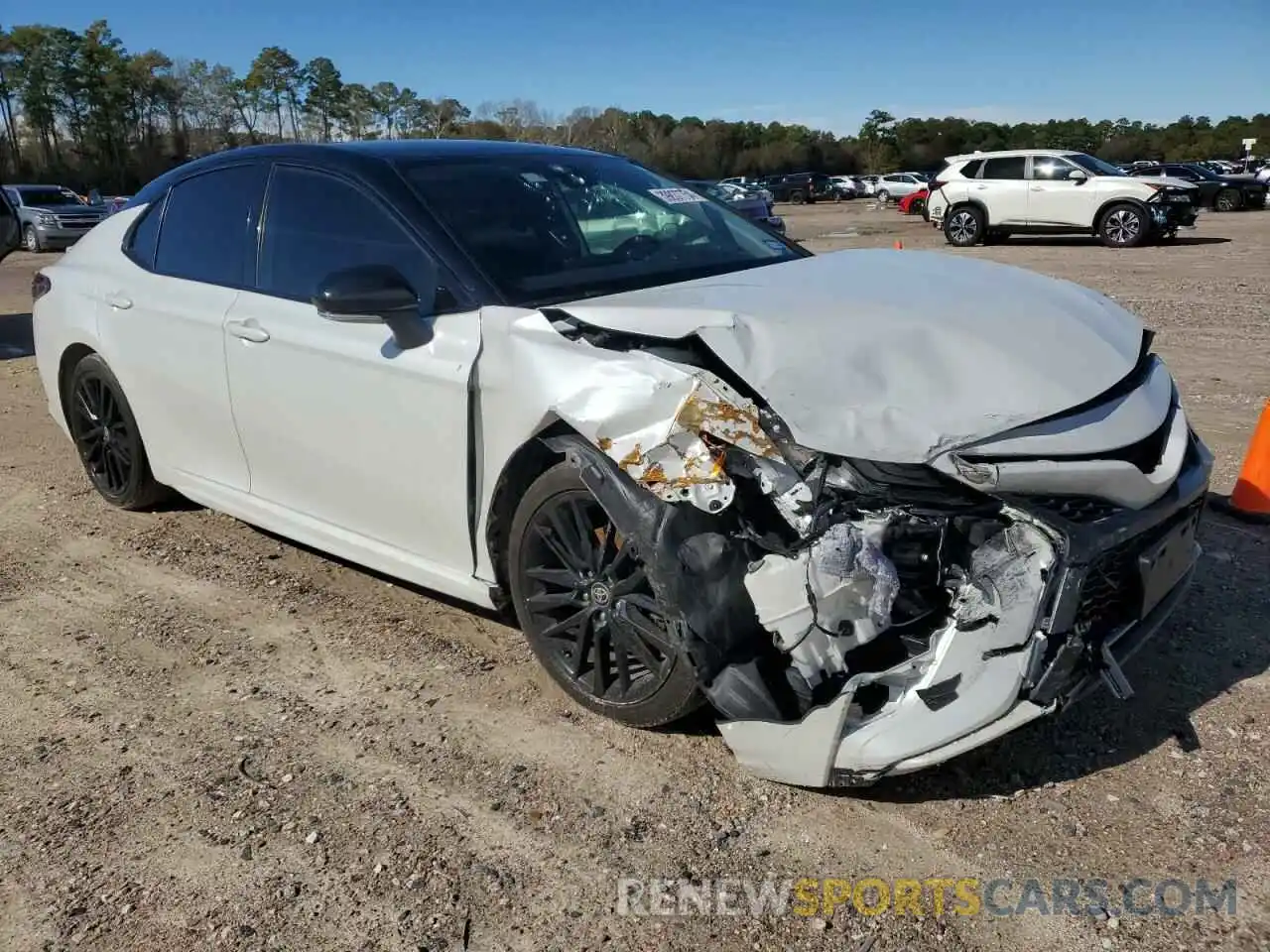 4 Photograph of a damaged car 4T1K61AKXMU527633 TOYOTA CAMRY 2021