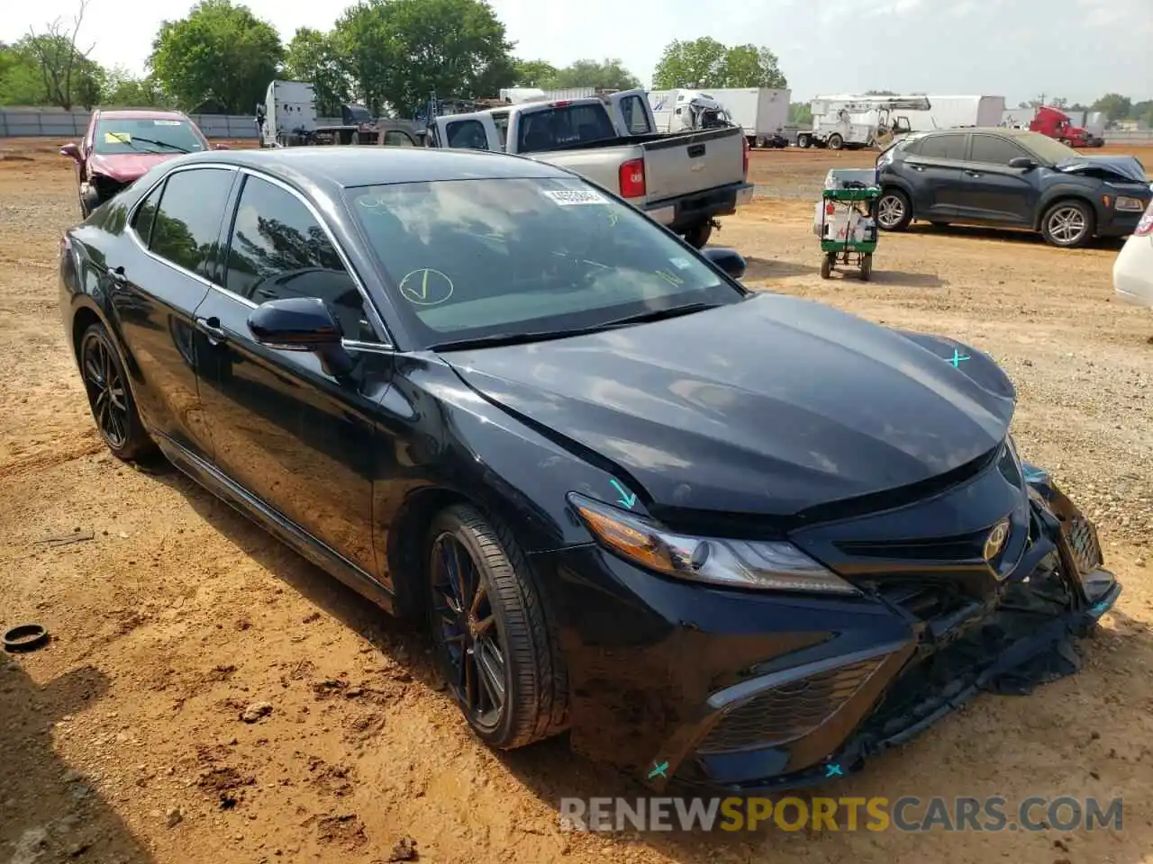 1 Photograph of a damaged car 4T1K61AKXMU529799 TOYOTA CAMRY 2021