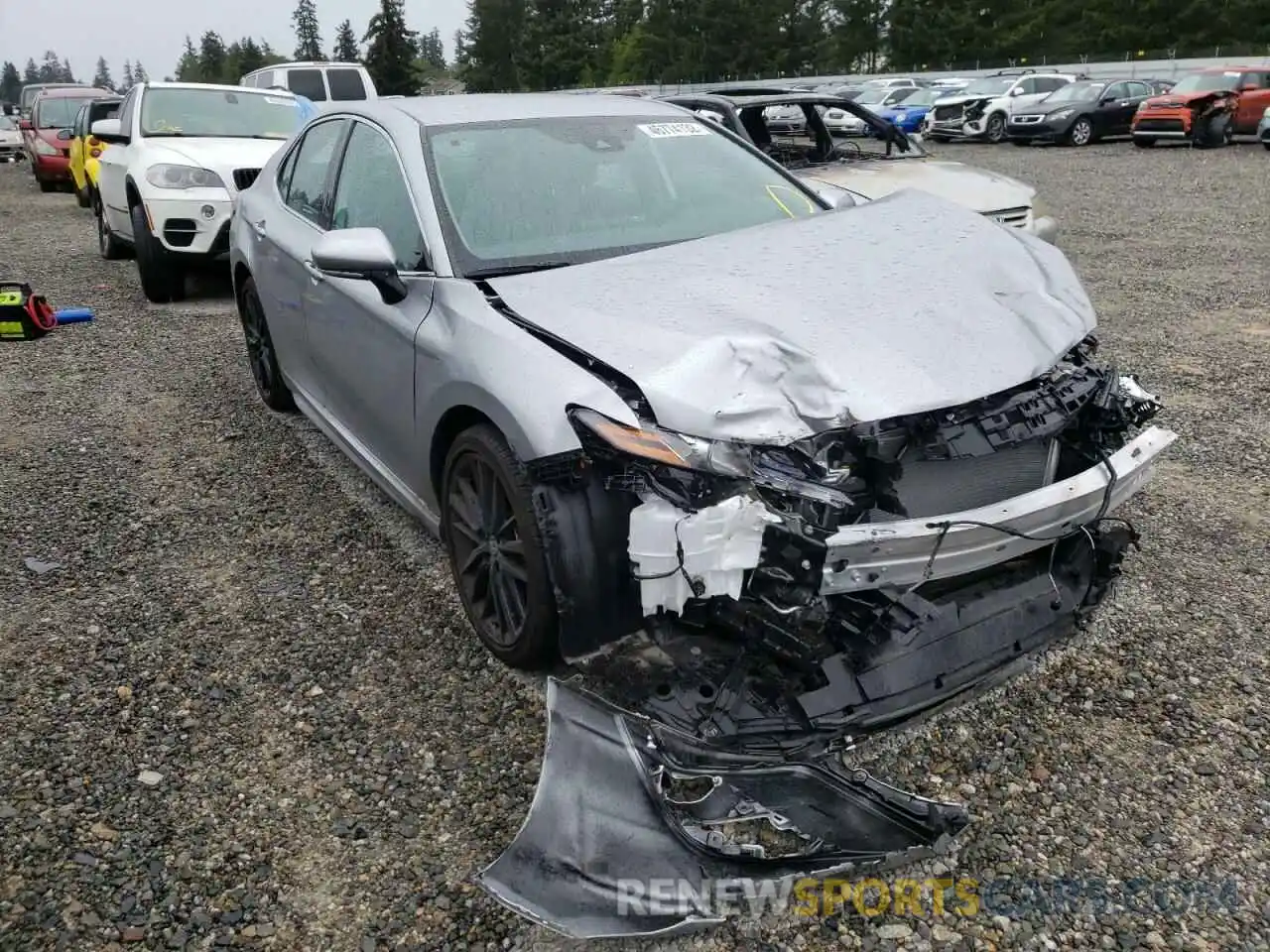 1 Photograph of a damaged car 4T1K61AKXMU606557 TOYOTA CAMRY 2021