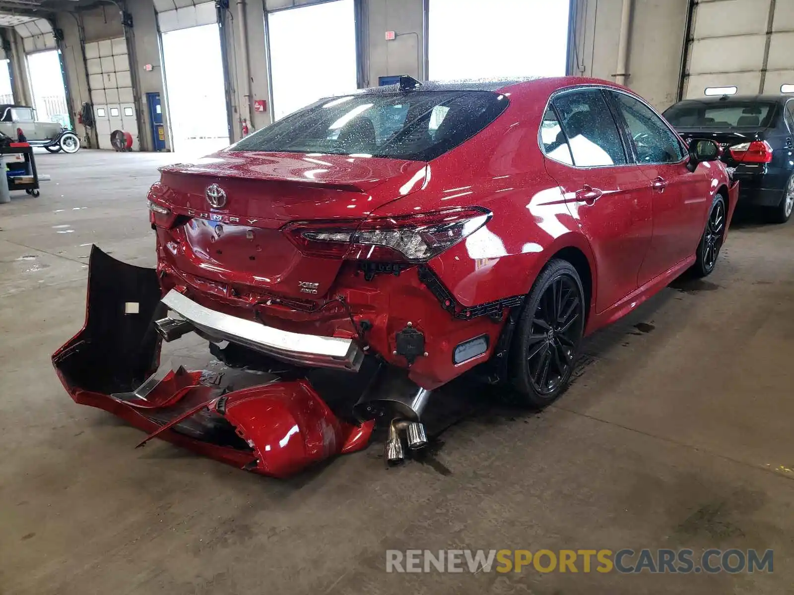 4 Photograph of a damaged car 4T1K61BK0MU039046 TOYOTA CAMRY 2021