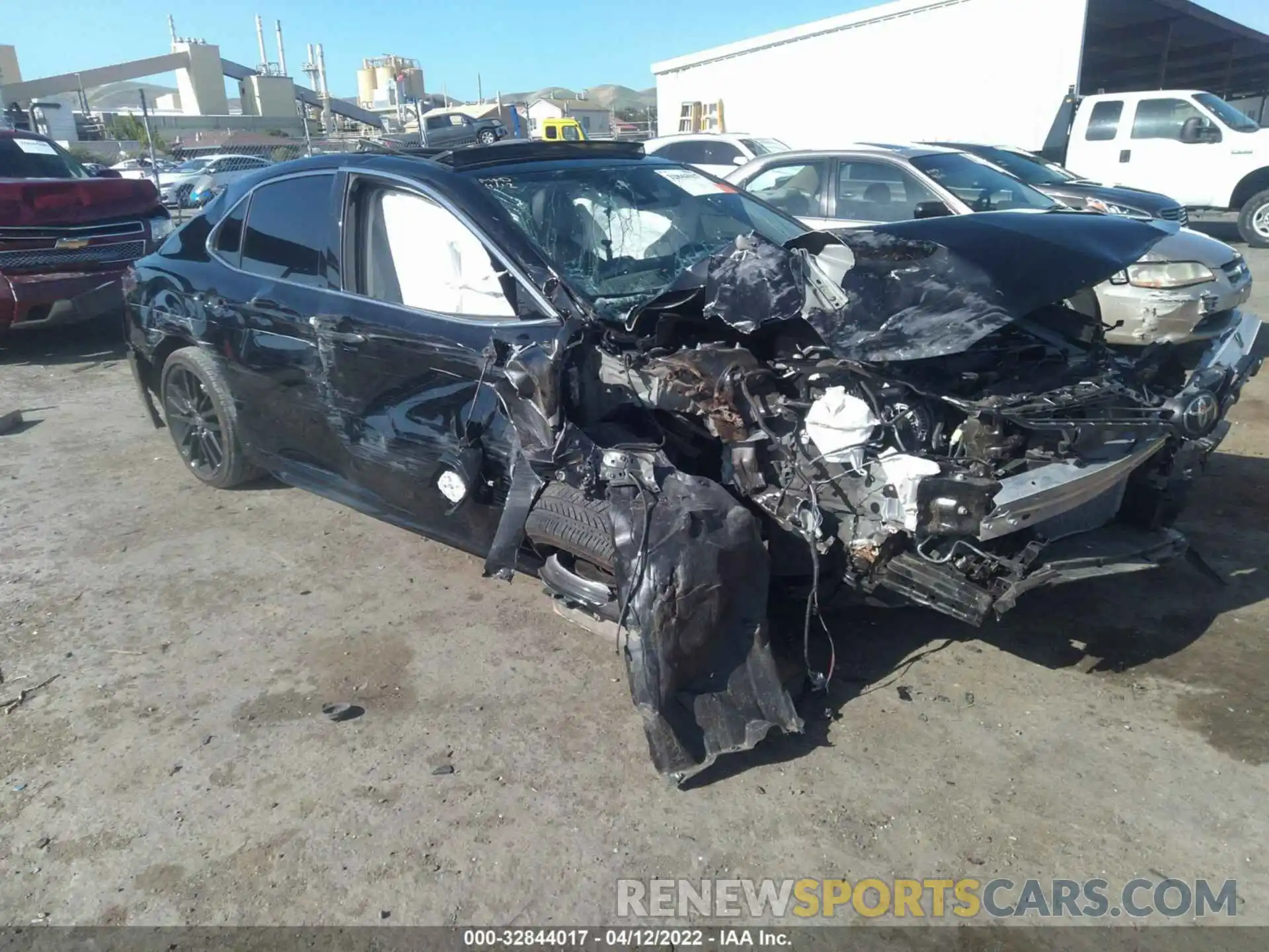 1 Photograph of a damaged car 4T1K61BK0MU045302 TOYOTA CAMRY 2021