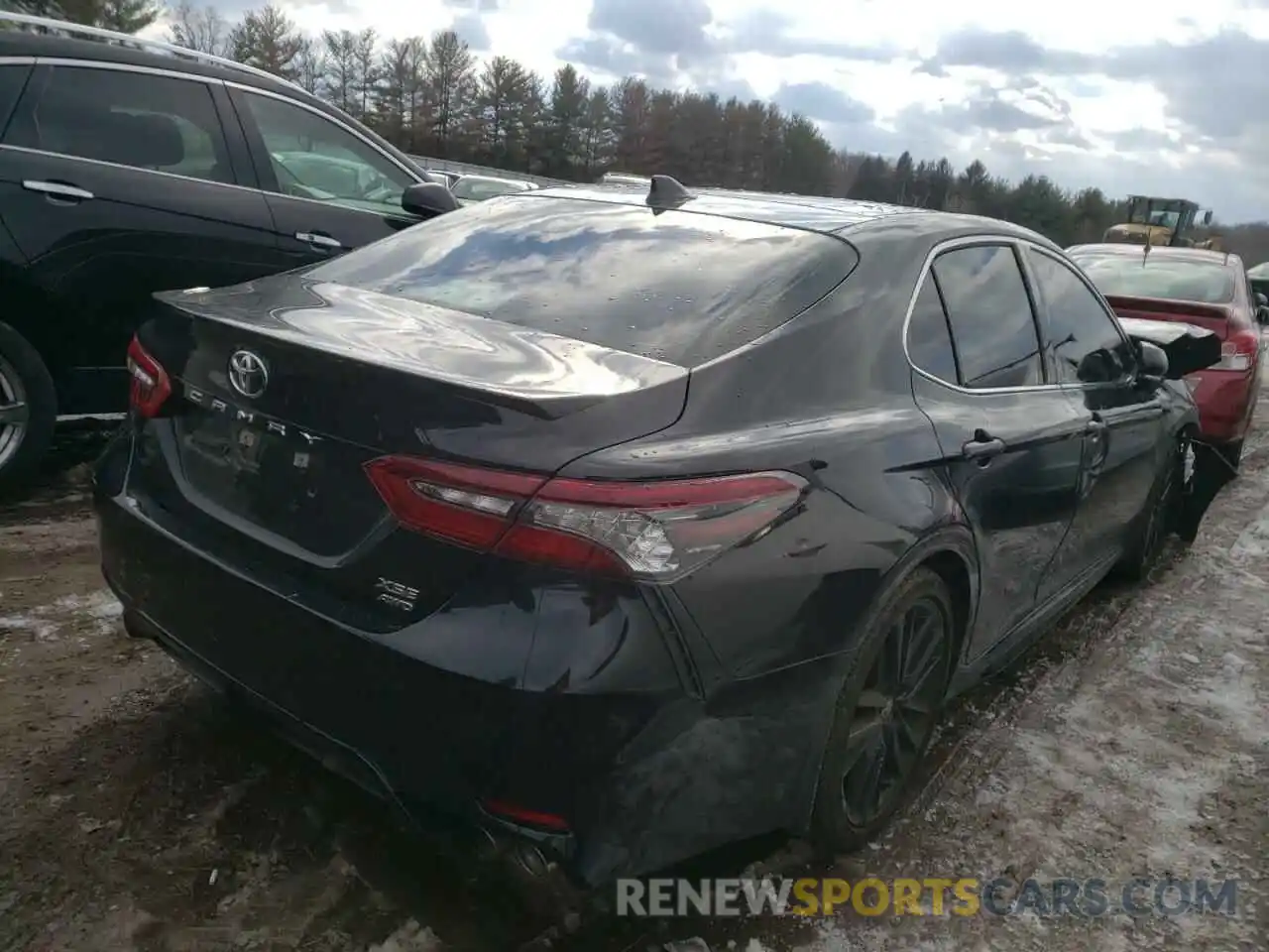 4 Photograph of a damaged car 4T1K61BK2MU024662 TOYOTA CAMRY 2021