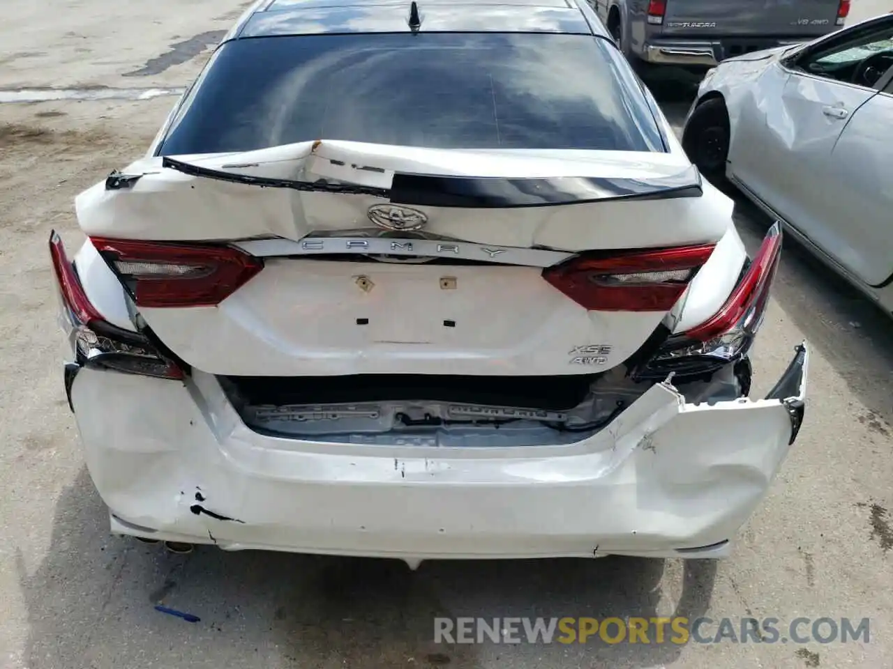 9 Photograph of a damaged car 4T1K61BK3MU038229 TOYOTA CAMRY 2021