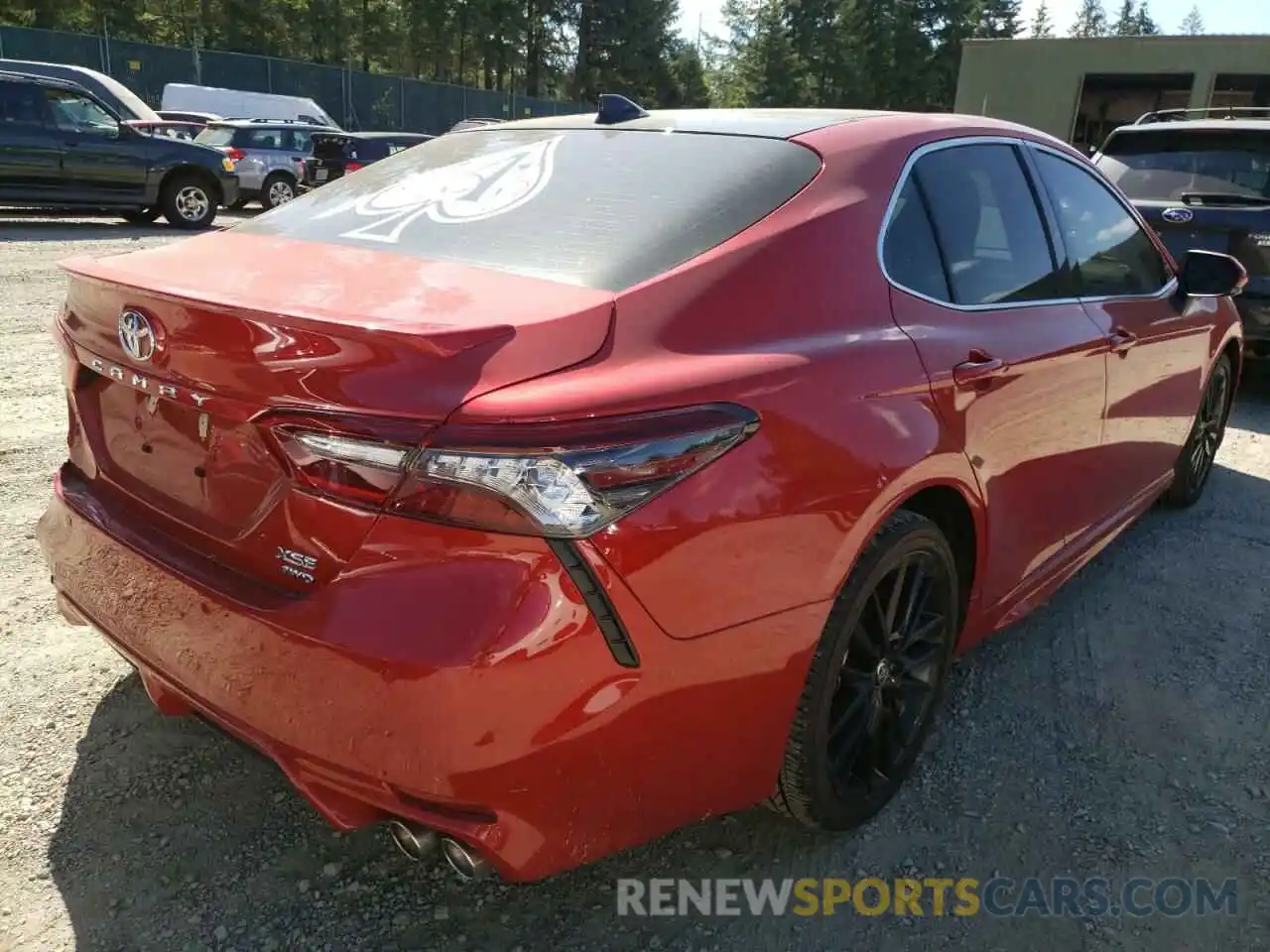 4 Photograph of a damaged car 4T1K61BK3MU044578 TOYOTA CAMRY 2021