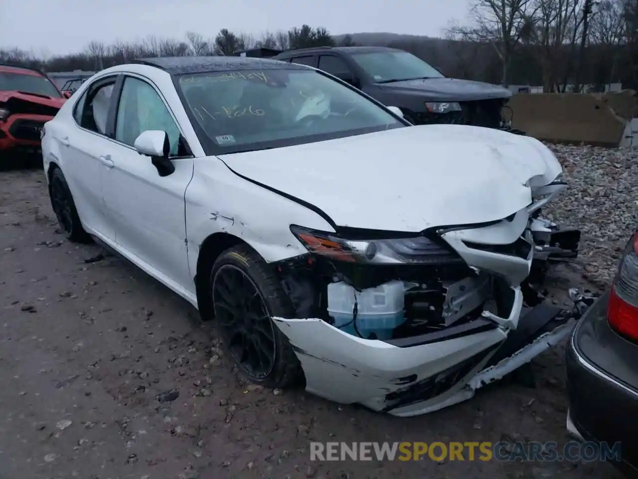 1 Photograph of a damaged car 4T1K61BK4MU047053 TOYOTA CAMRY 2021