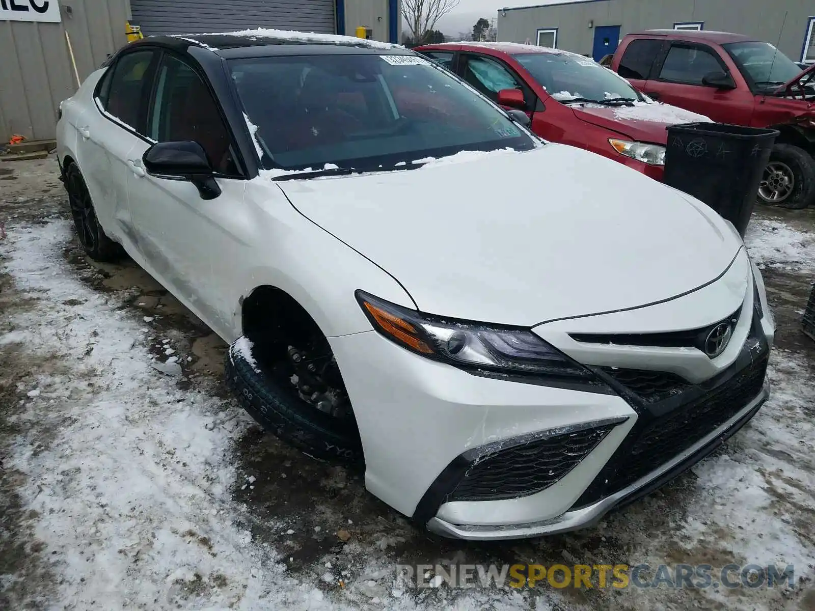 1 Photograph of a damaged car 4T1K61BK6MU021182 TOYOTA CAMRY 2021