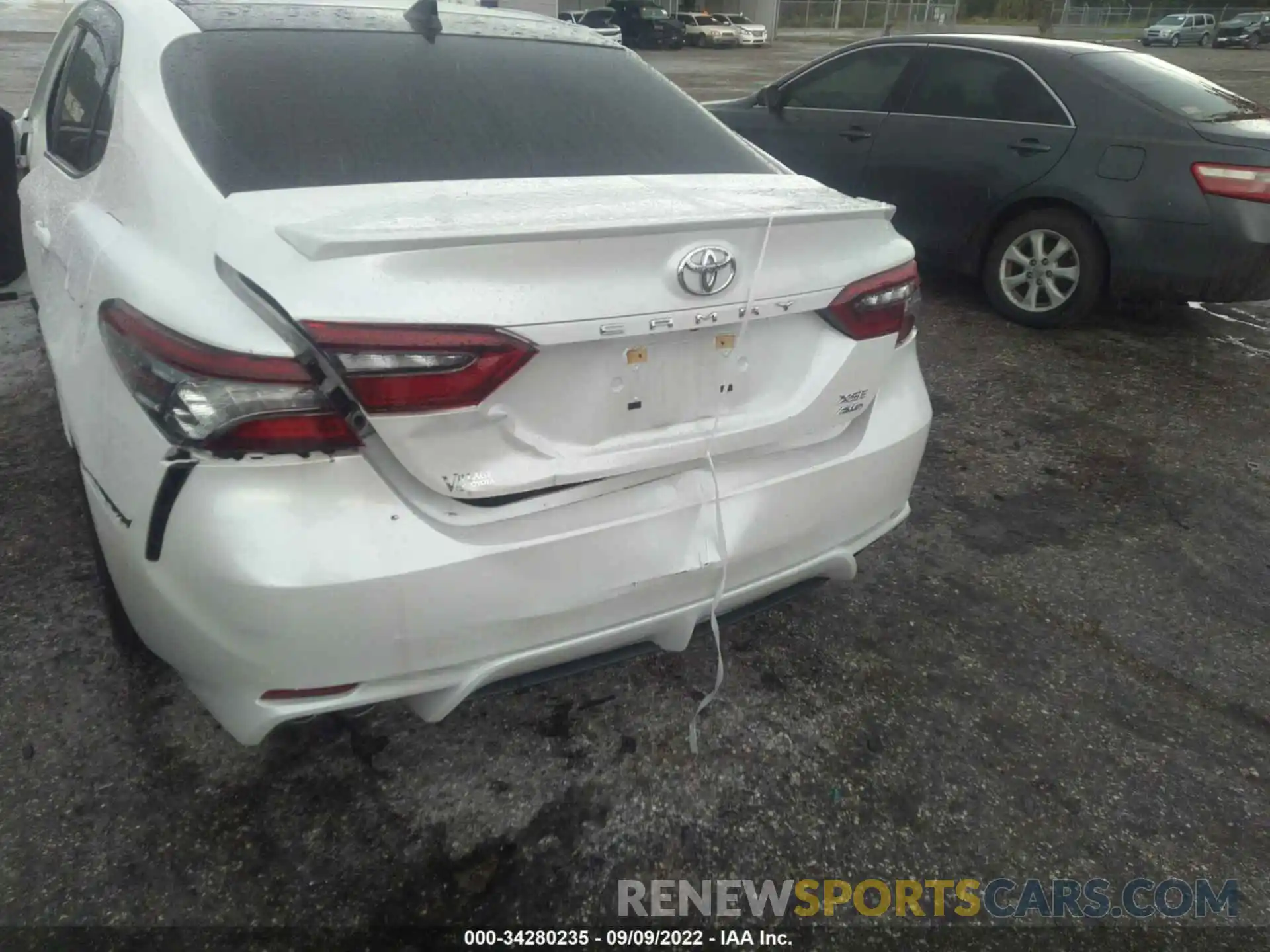 6 Photograph of a damaged car 4T1K61BK6MU022218 TOYOTA CAMRY 2021