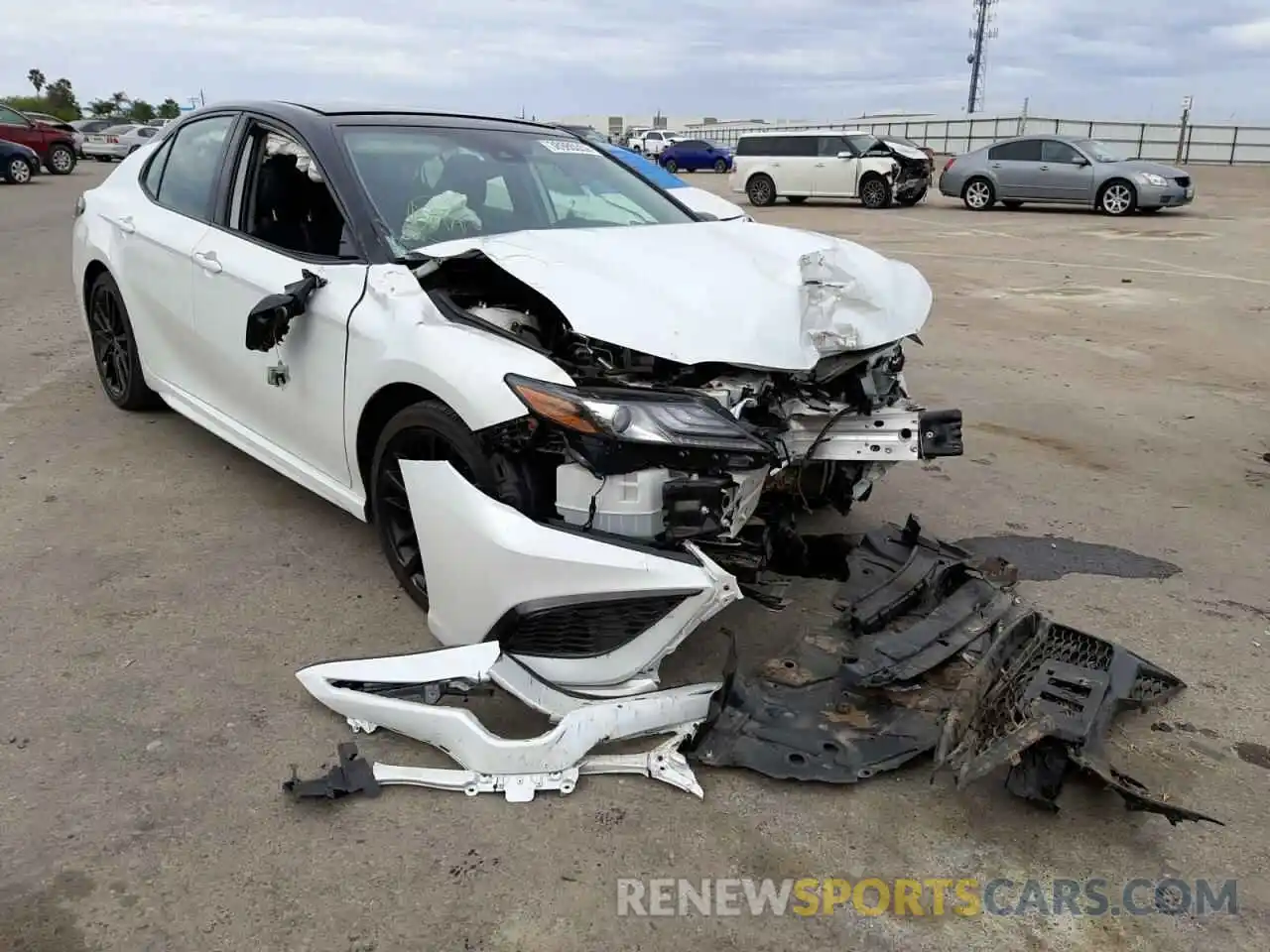 1 Photograph of a damaged car 4T1K61BK6MU037804 TOYOTA CAMRY 2021