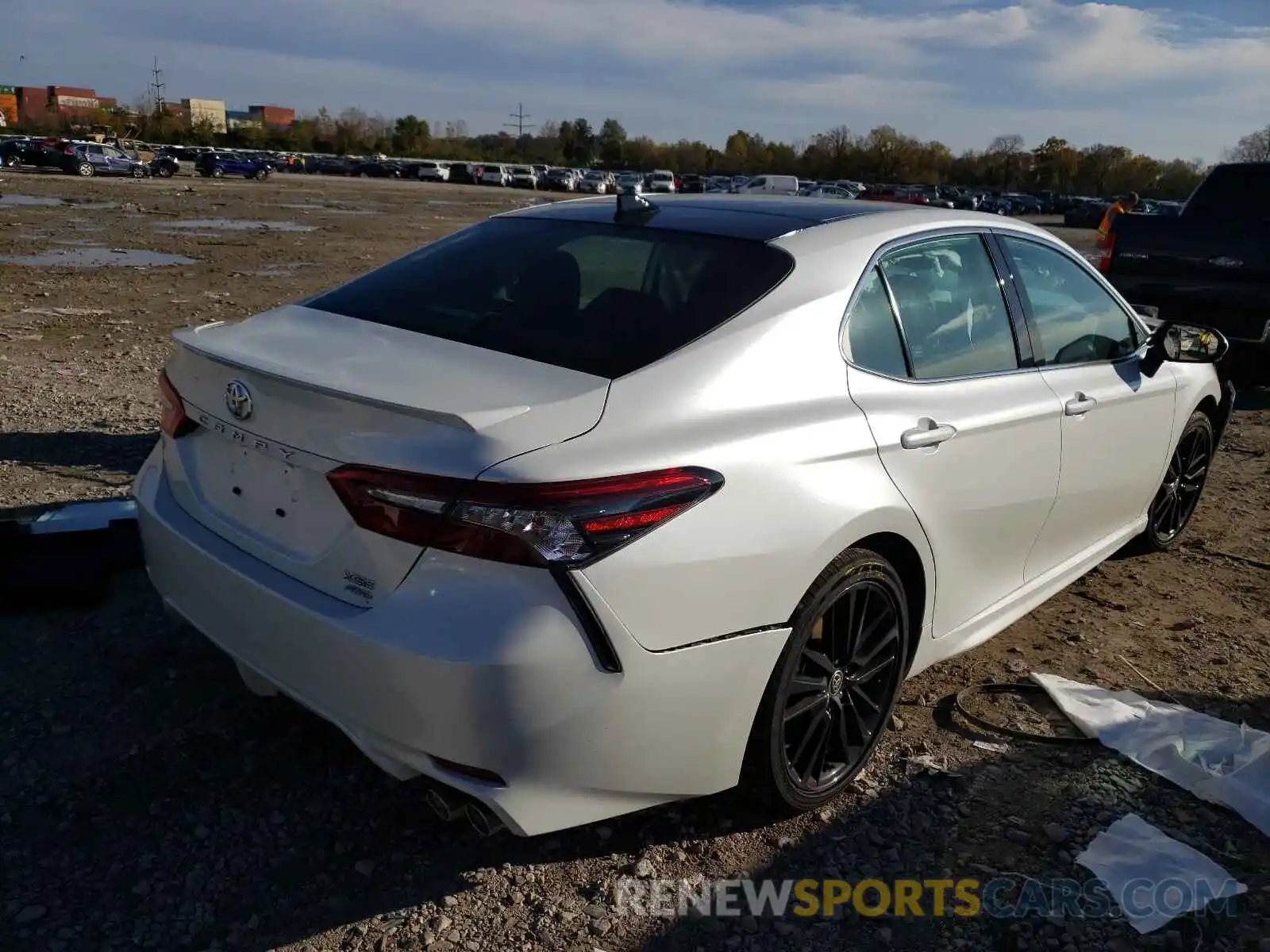 4 Photograph of a damaged car 4T1K61BK6MU040525 TOYOTA CAMRY 2021