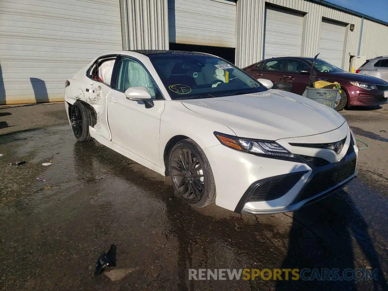 1 Photograph of a damaged car 4T1K61BK6MU046423 TOYOTA CAMRY 2021