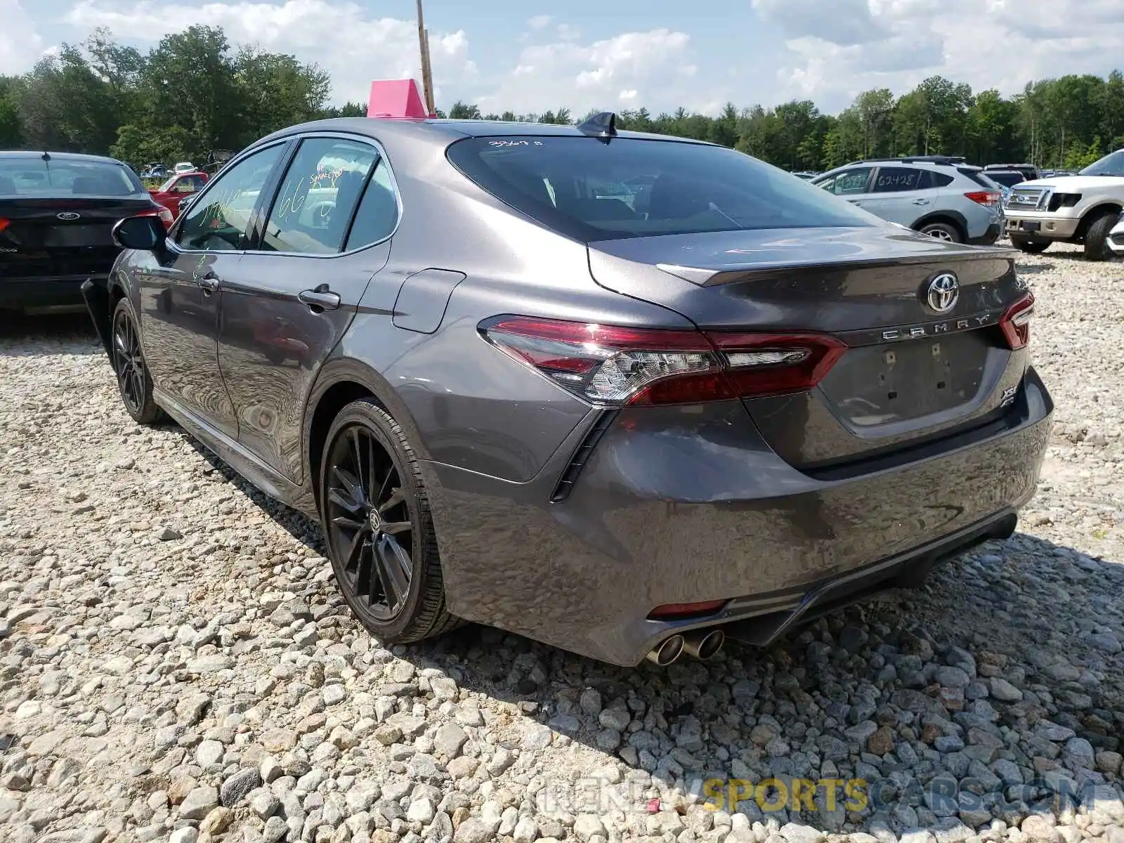 3 Photograph of a damaged car 4T1K61BK7MU027041 TOYOTA CAMRY 2021