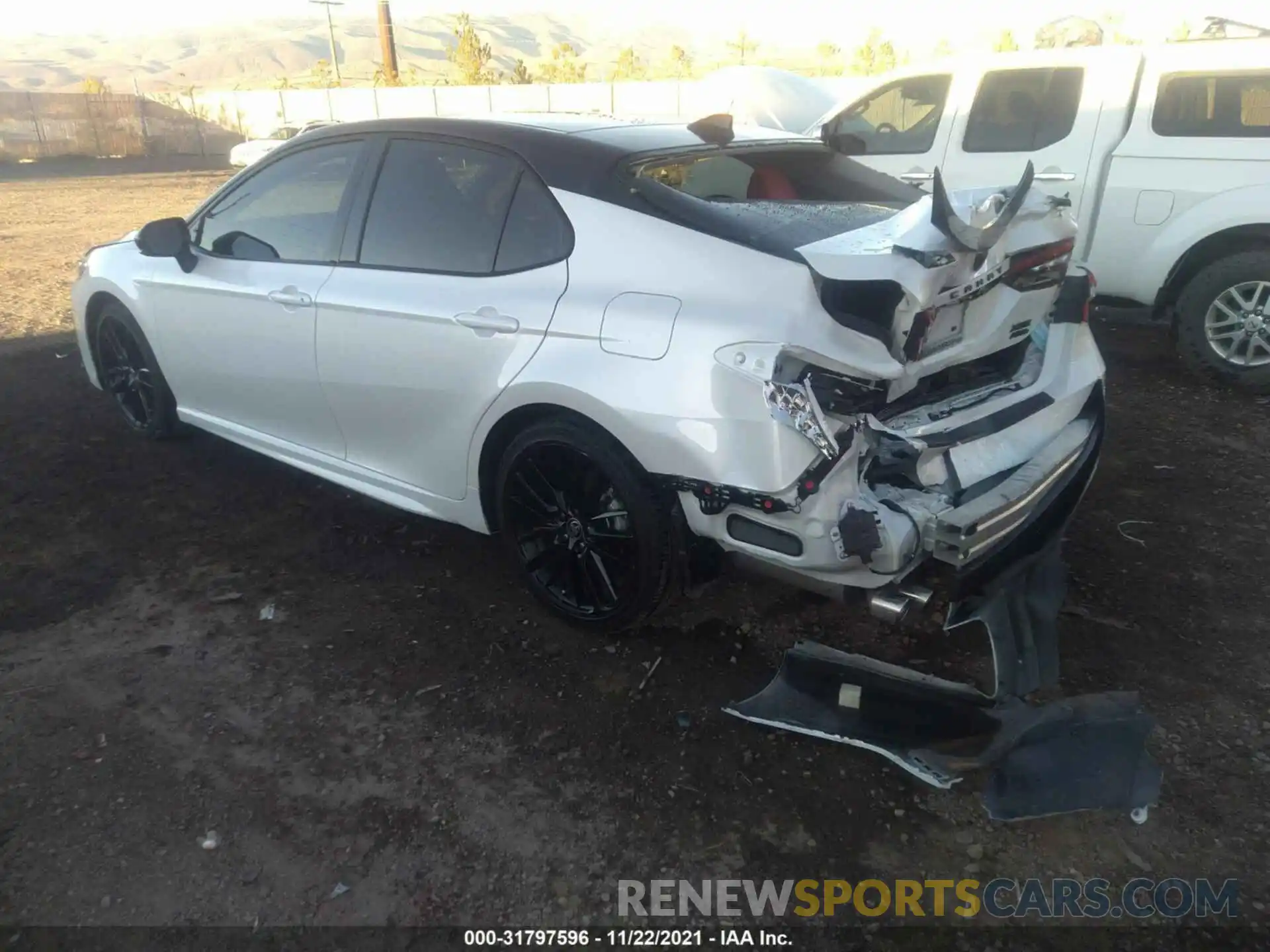 3 Photograph of a damaged car 4T1K61BK7MU028092 TOYOTA CAMRY 2021