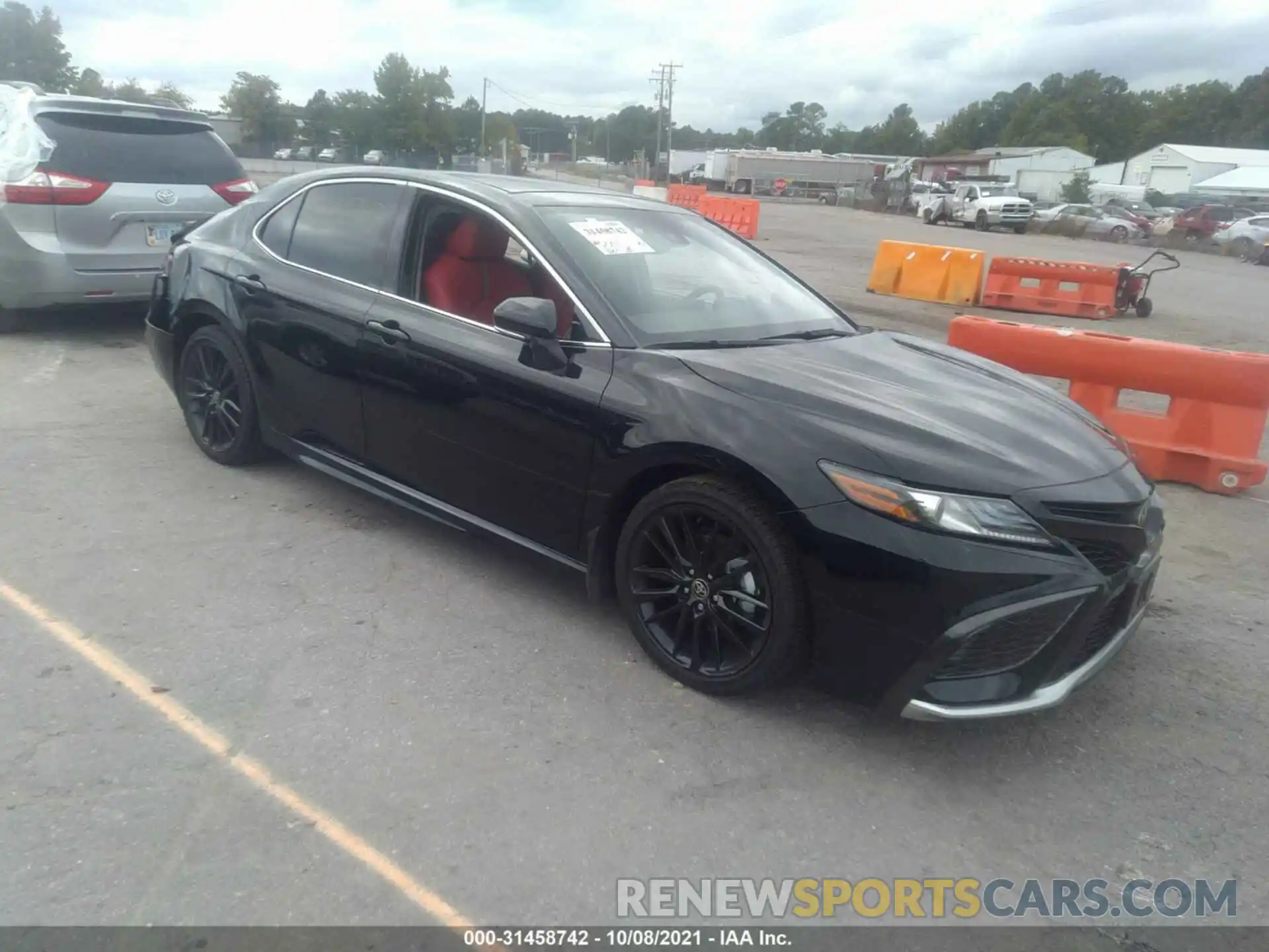 1 Photograph of a damaged car 4T1K61BK7MU042218 TOYOTA CAMRY 2021