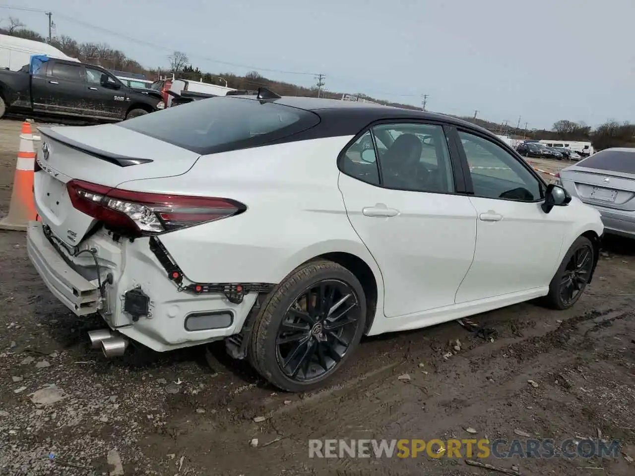 3 Photograph of a damaged car 4T1K61BK7MU042901 TOYOTA CAMRY 2021