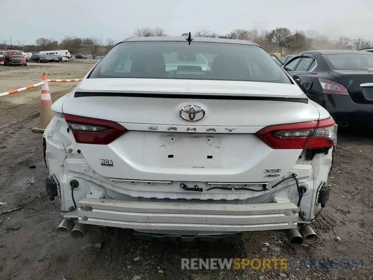 6 Photograph of a damaged car 4T1K61BK7MU042901 TOYOTA CAMRY 2021