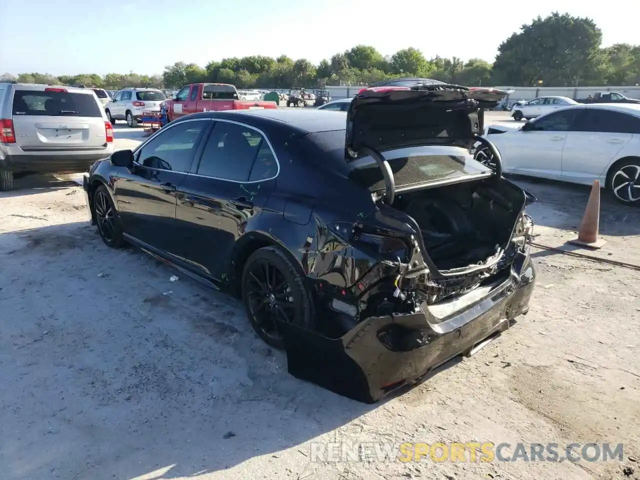 3 Photograph of a damaged car 4T1K61BK7MU043109 TOYOTA CAMRY 2021