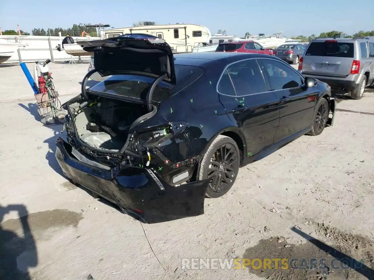 4 Photograph of a damaged car 4T1K61BK7MU043109 TOYOTA CAMRY 2021