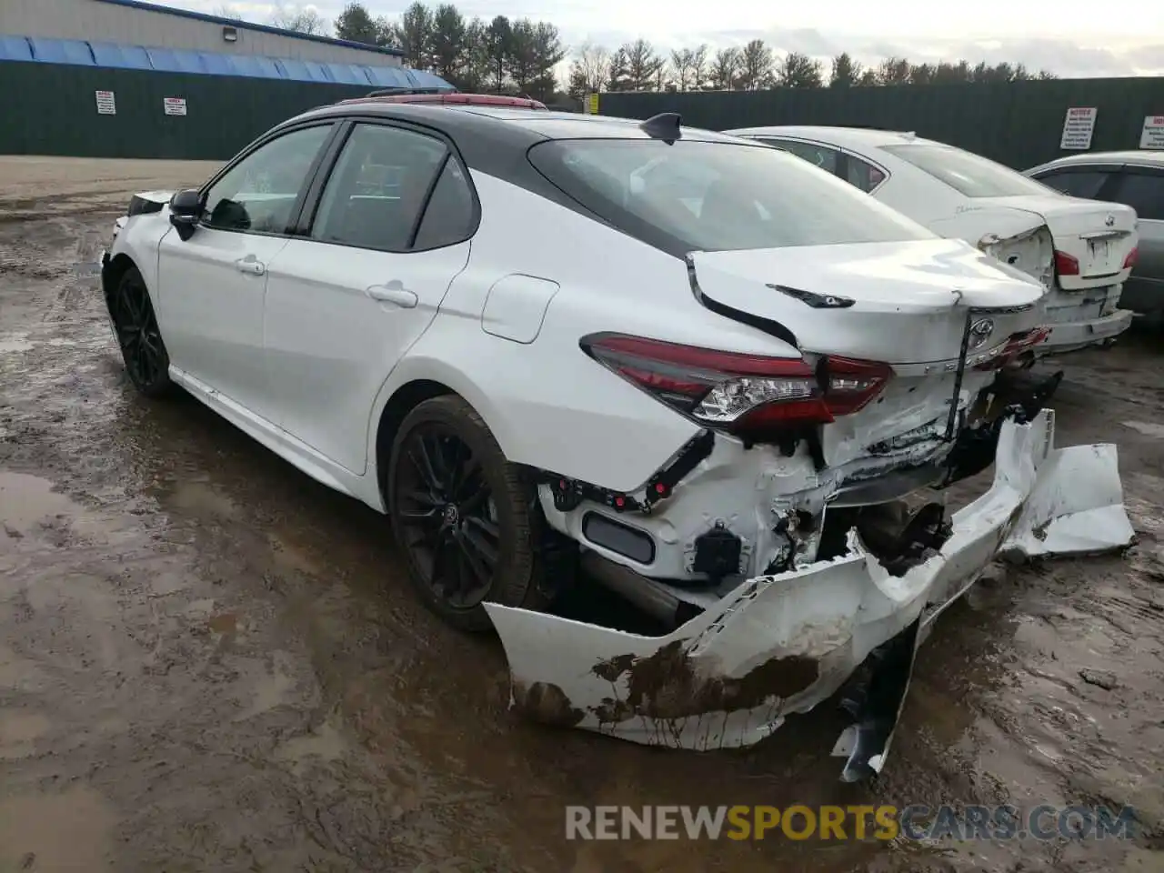 3 Photograph of a damaged car 4T1K61BK7MU044499 TOYOTA CAMRY 2021