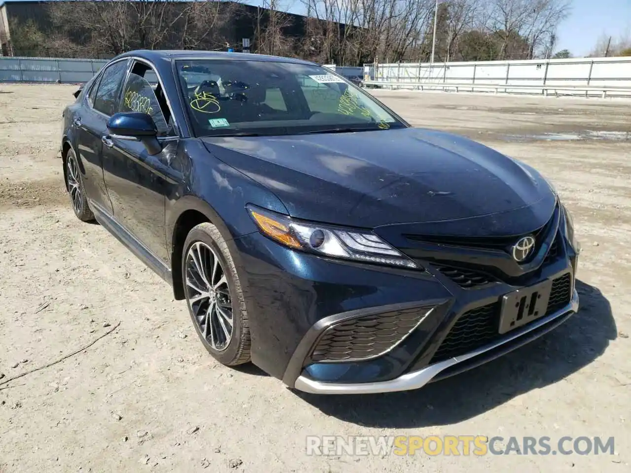 1 Photograph of a damaged car 4T1K61BK8MU029915 TOYOTA CAMRY 2021