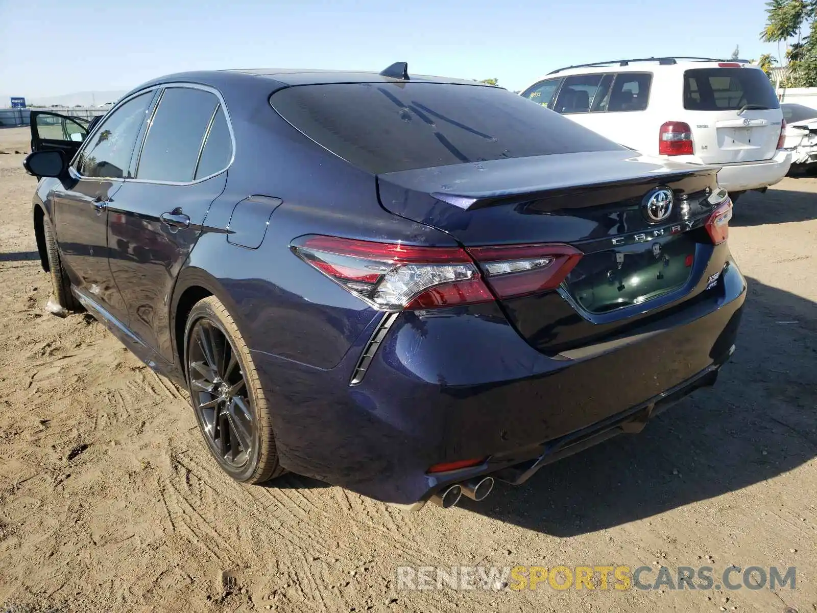 3 Photograph of a damaged car 4T1K61BK9MU031897 TOYOTA CAMRY 2021