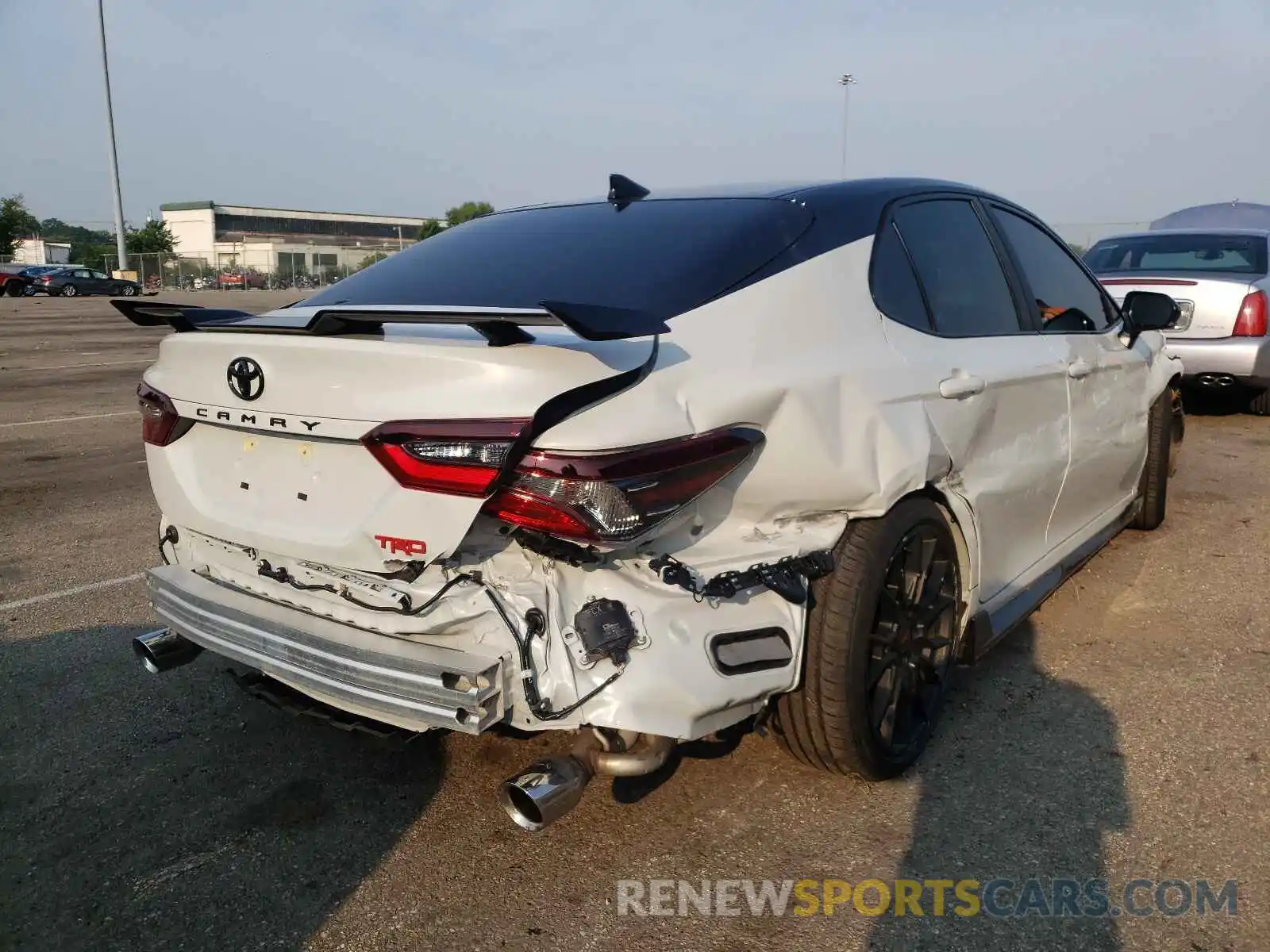 4 Photograph of a damaged car 4T1KZ1AK0MU053585 TOYOTA CAMRY 2021