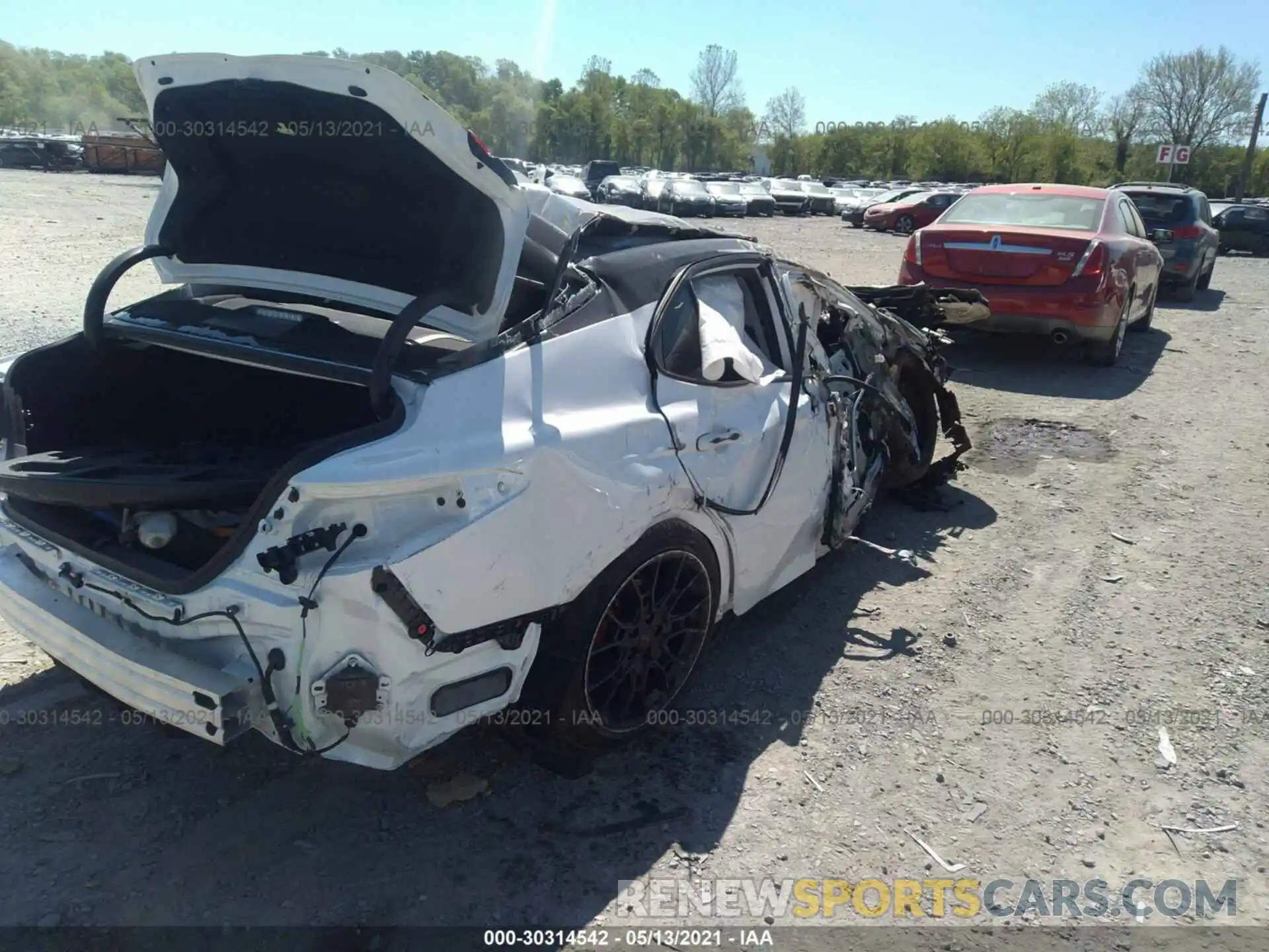 4 Photograph of a damaged car 4T1KZ1AK0MU054087 TOYOTA CAMRY 2021