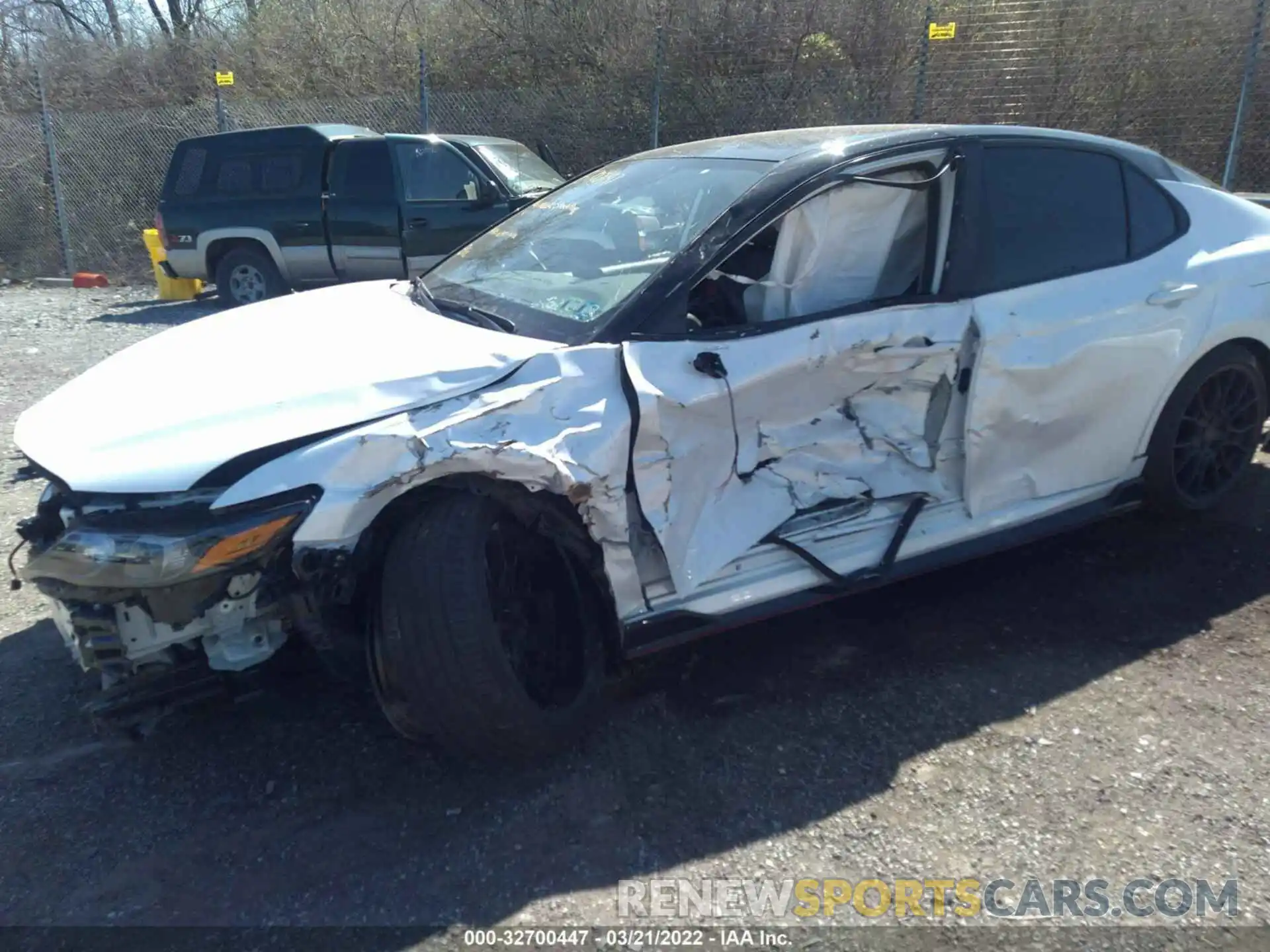 6 Photograph of a damaged car 4T1KZ1AK0MU056826 TOYOTA CAMRY 2021